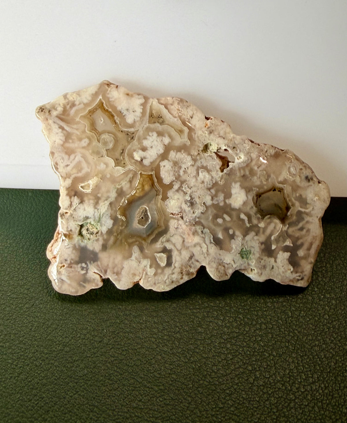 Pierre précieuse d'améthyste ; Améthyste d'Uruguay naturelle non traitée, 4,545 cts
