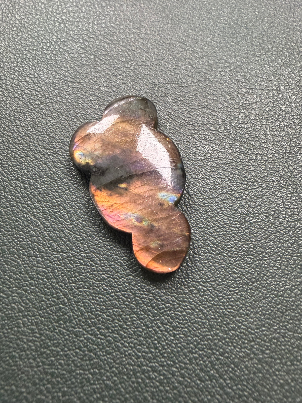Labradorite Cabochon; Natural Untreated Madagascar Labradorite; 37.805cts