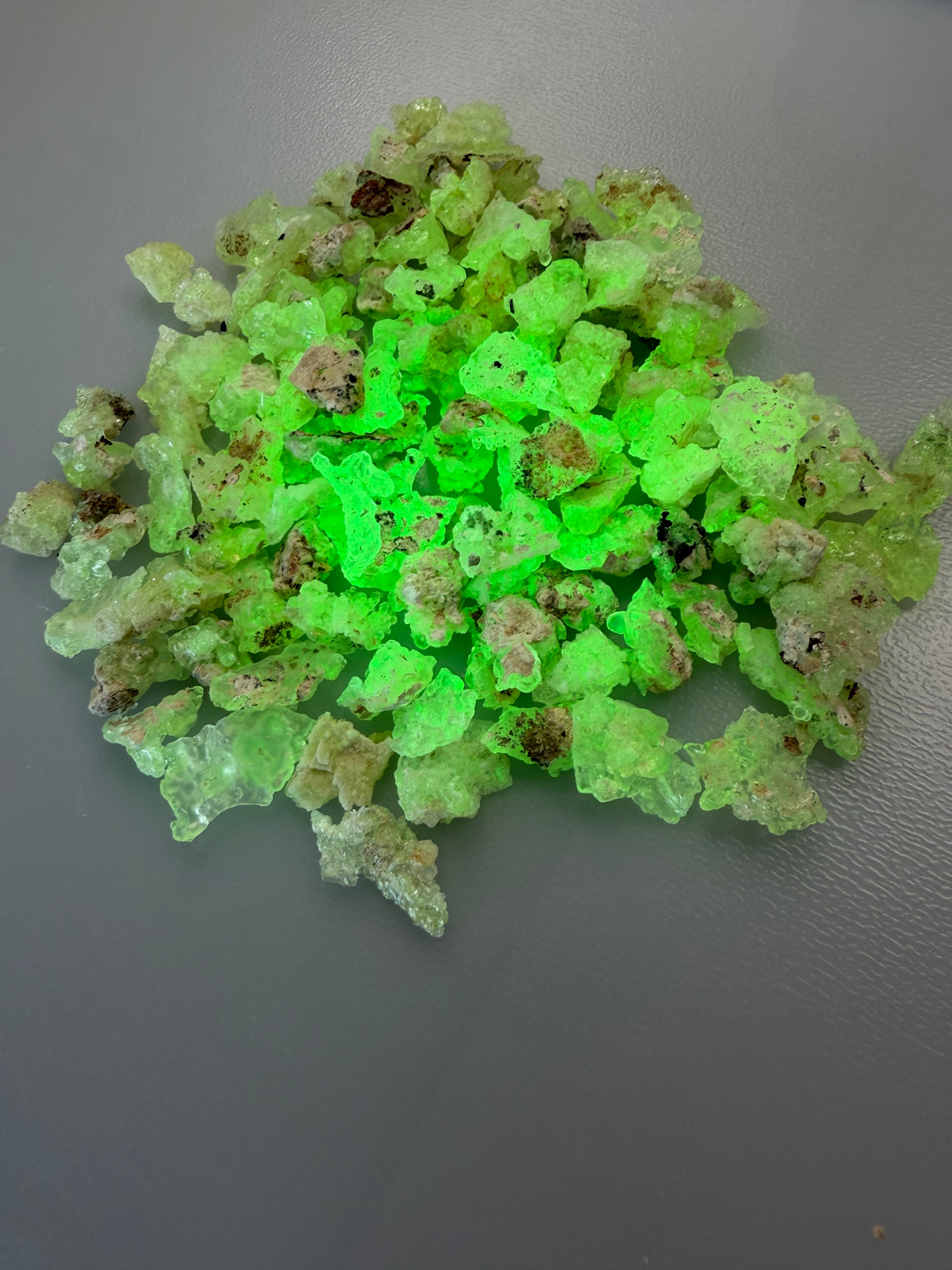 Hyalite Opal Specimen; 5.00-9.99ct