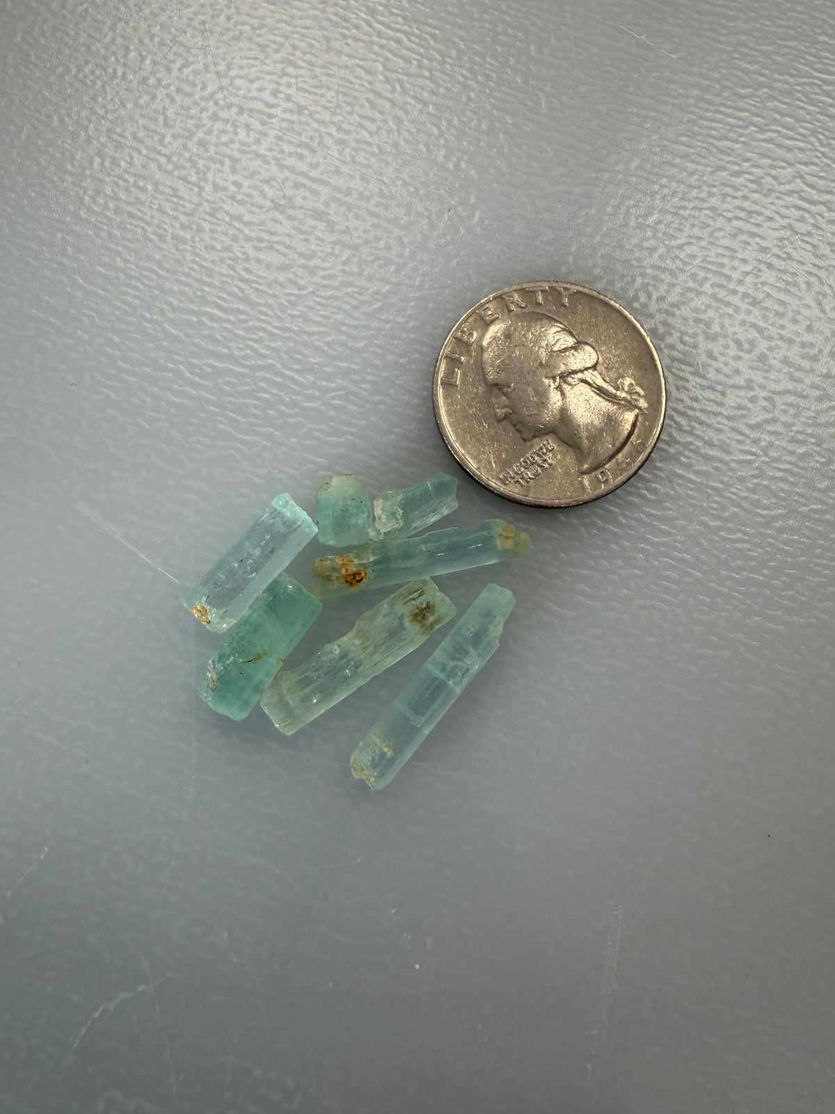 Vanadium Beryl Crystals; Natural Untreated Green Bery; 20.000ct packs