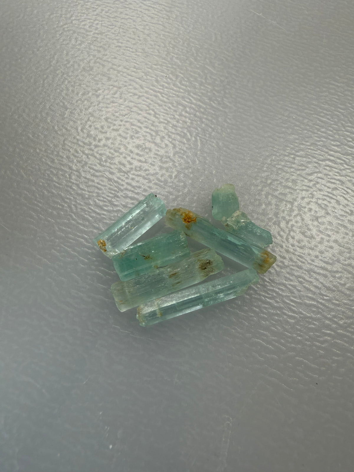 Vanadium Beryl Crystals; Natural Untreated Green Bery; 20.000ct packs