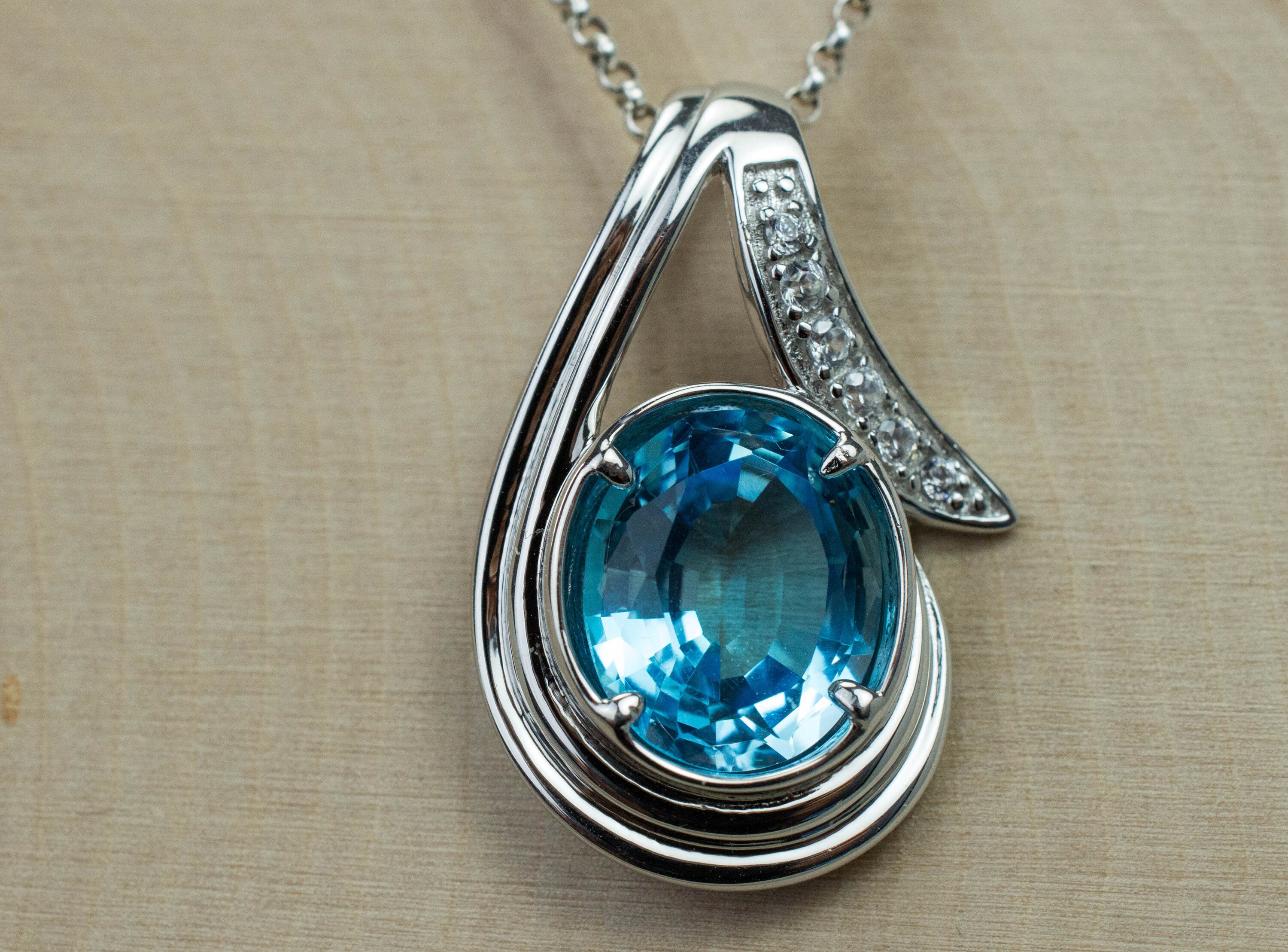 Blue Topaz Pendant; Genuine Brazilian Topaz; 5.470cts - Mark Oliver Gems