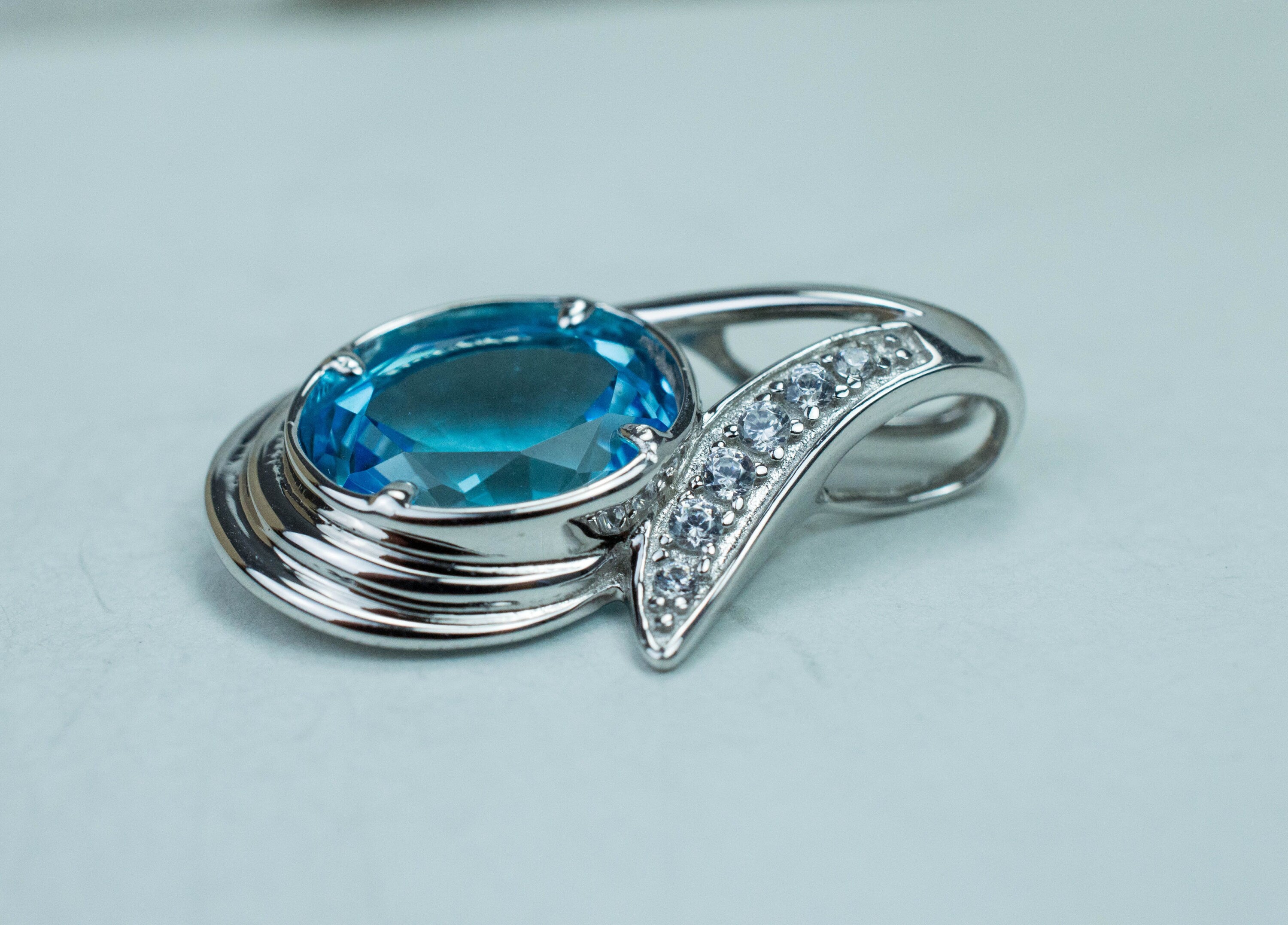 Blue Topaz Pendant; Genuine Brazilian Topaz; 5.470cts - Mark Oliver Gems