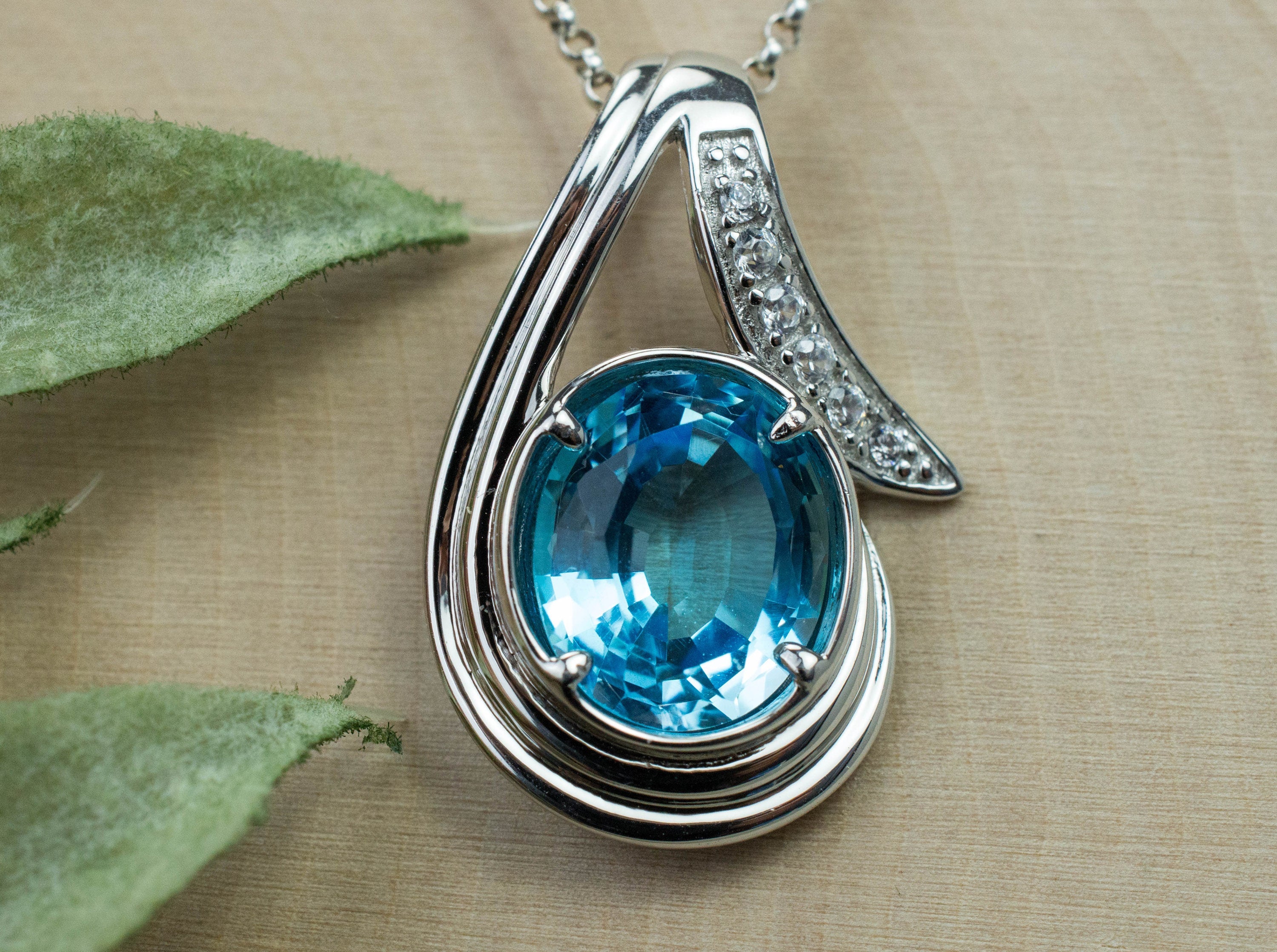 Blue Topaz Pendant; Genuine Brazilian Topaz; 5.470cts - Mark Oliver Gems