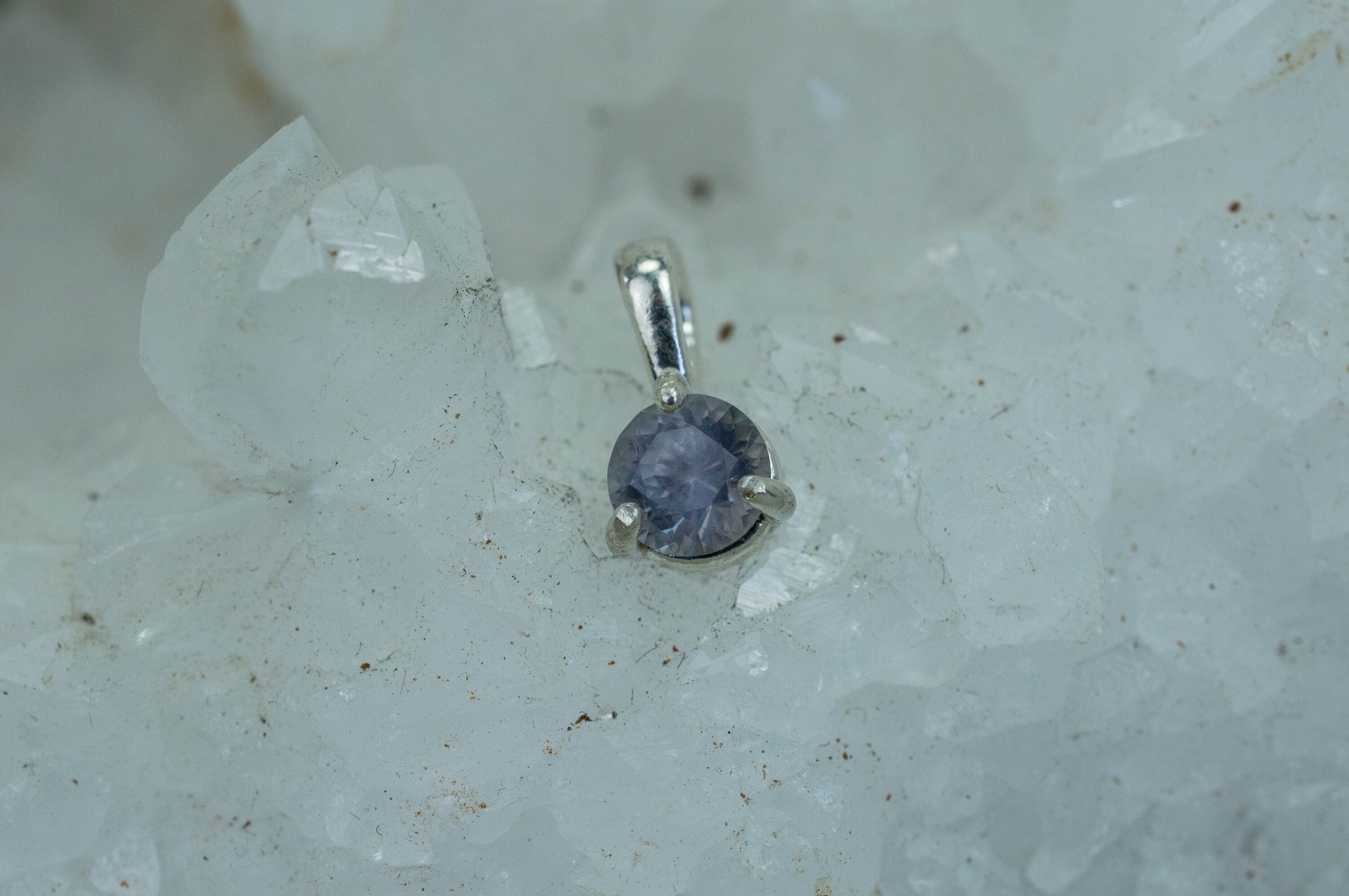 Montana Sapphire Pendant; Natural Untreated USA Opalescent Sapphire; 0.830cts - Mark Oliver Gems