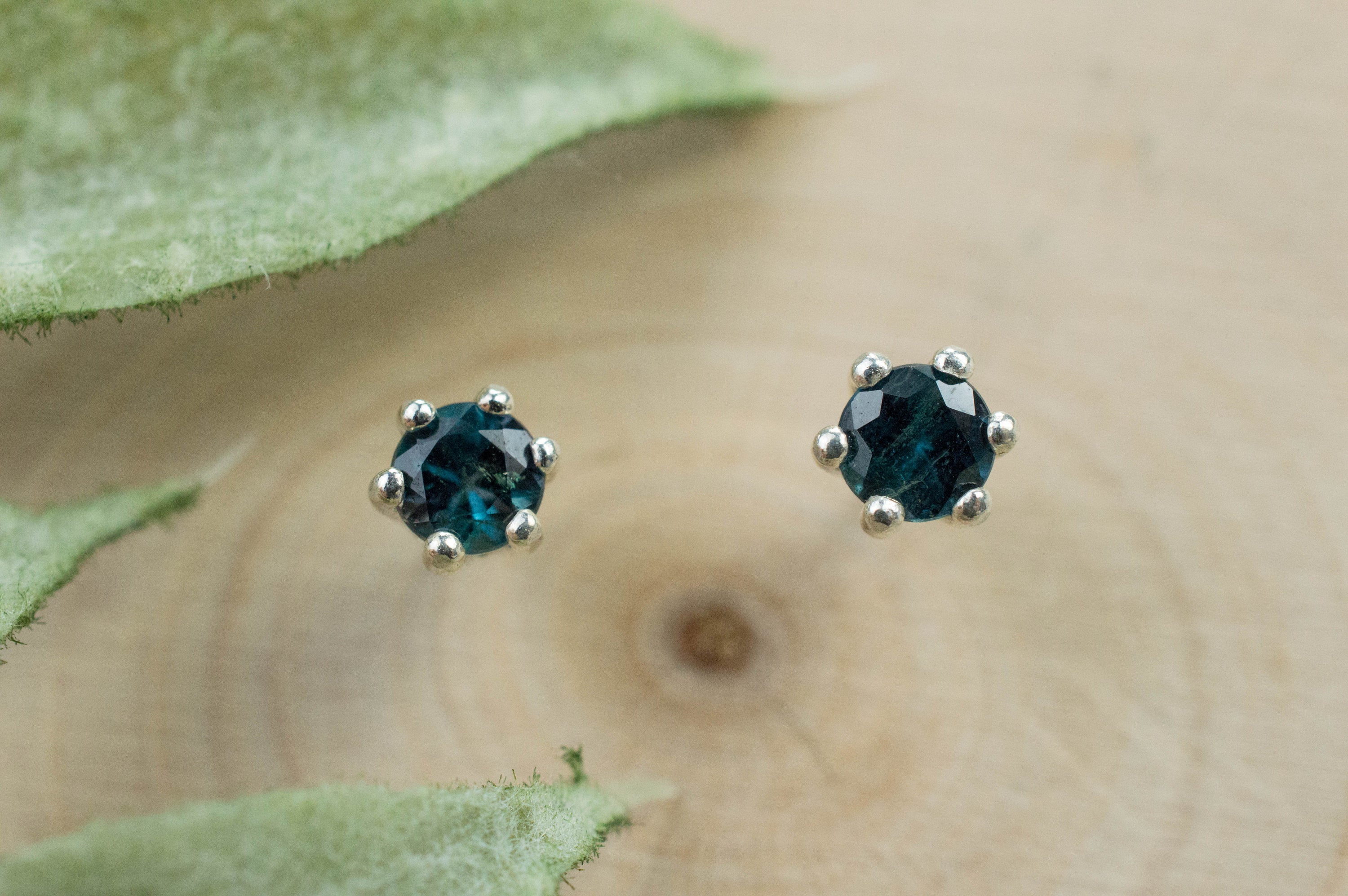 Alexandrite Earrings; Genuine Untreated Brazilian Color Change Alexandrite; 0.400cts - Mark Oliver Gems
