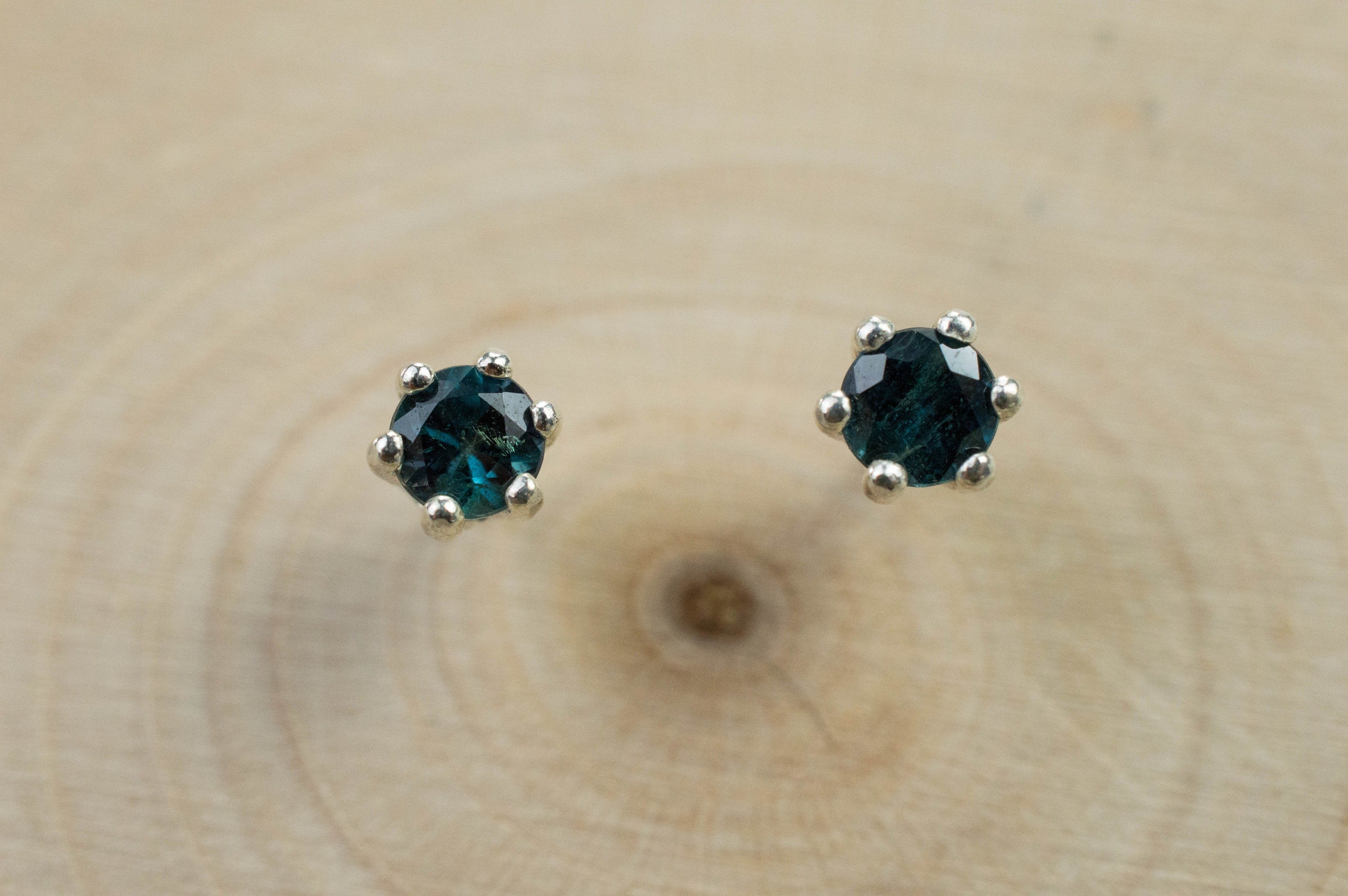 Alexandrite Earrings; Genuine Untreated Brazilian Color Change Alexandrite; 0.400cts - Mark Oliver Gems