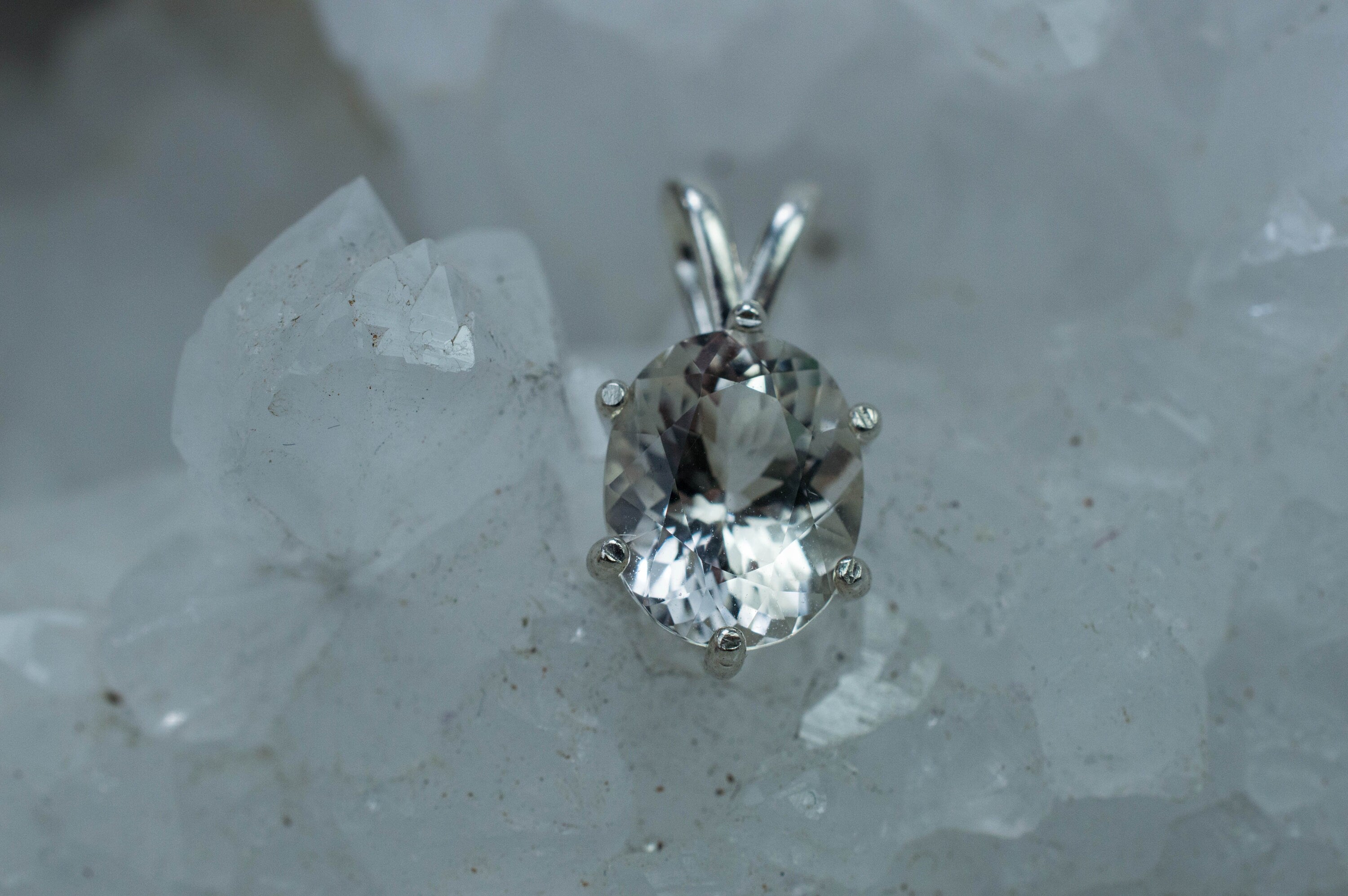 Silver Topaz Pendant; Natural Untreated Brazilian Topaz; 3.555cts - Mark Oliver Gems