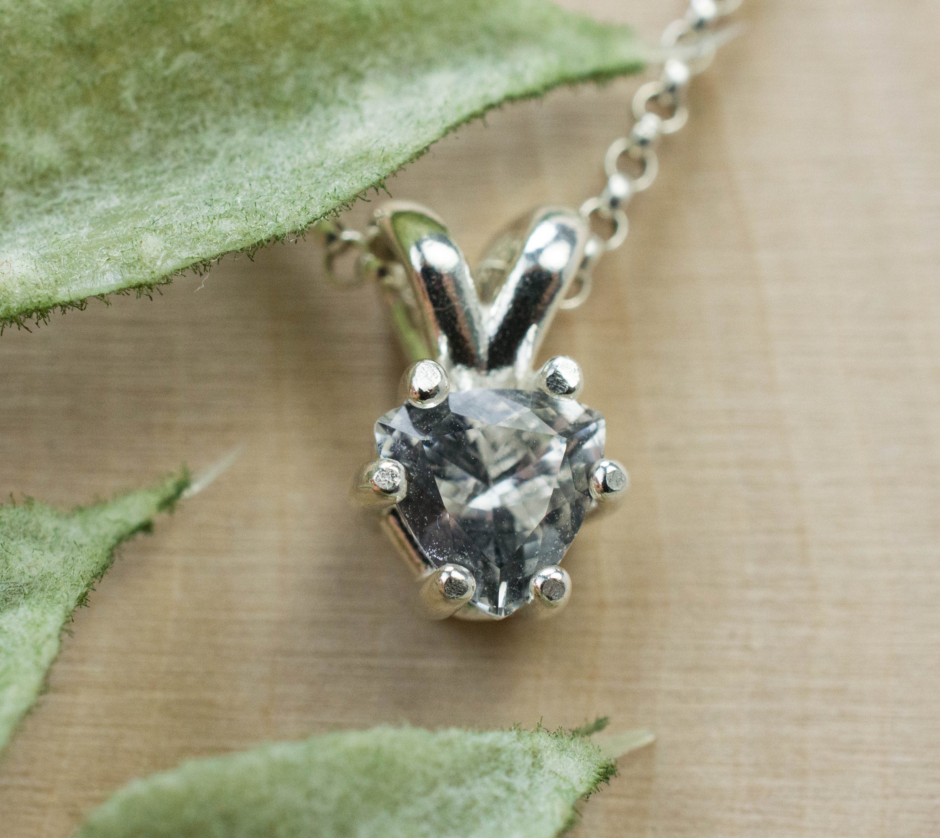 Goshenite Pendant; Genuine Untreated Mozambique Platinum Beryl; 0.670cts - Mark Oliver Gems