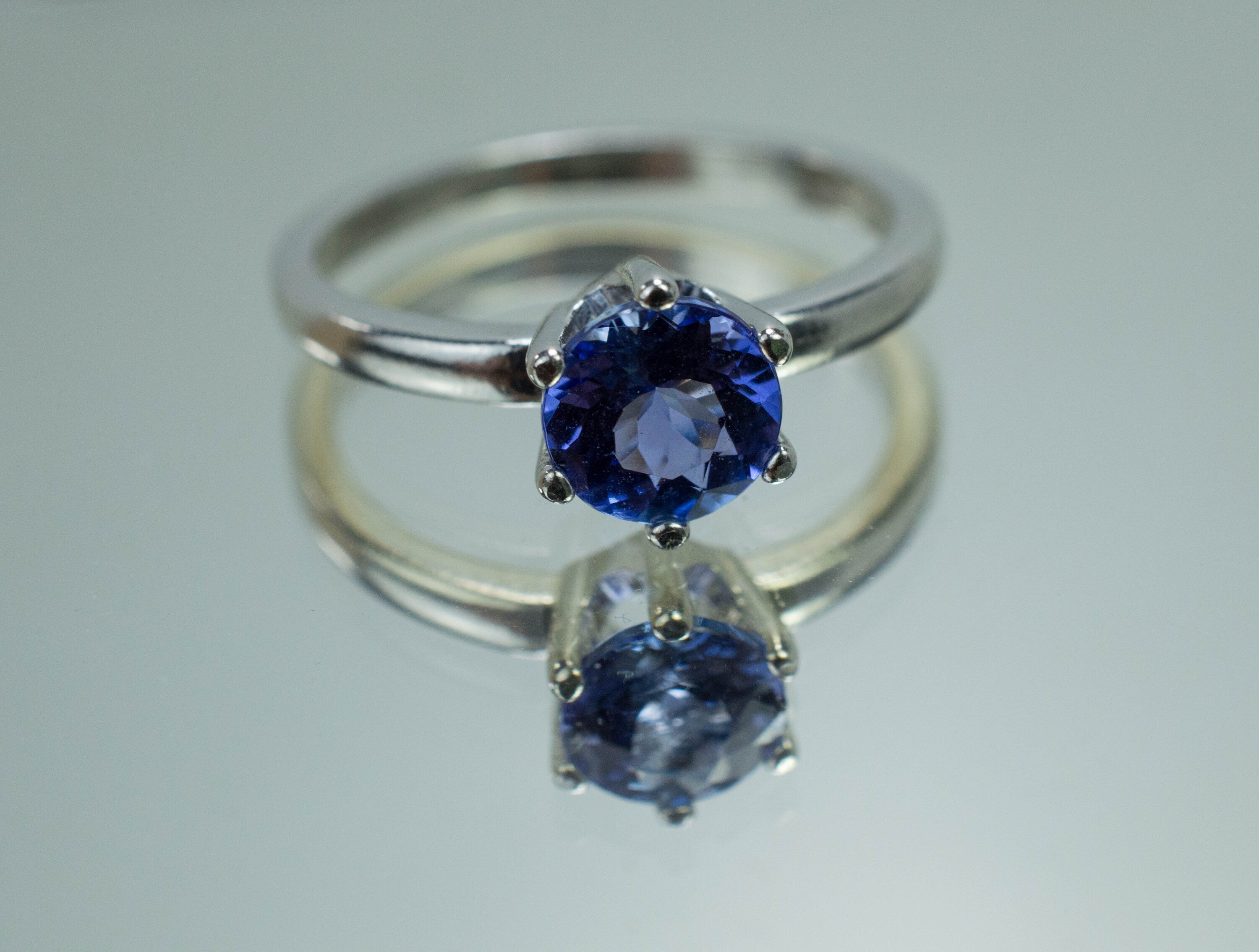 Tanzanite Ring; Genuine Untreated Tanzania Tanzanite; 1.085cts - Mark Oliver Gems