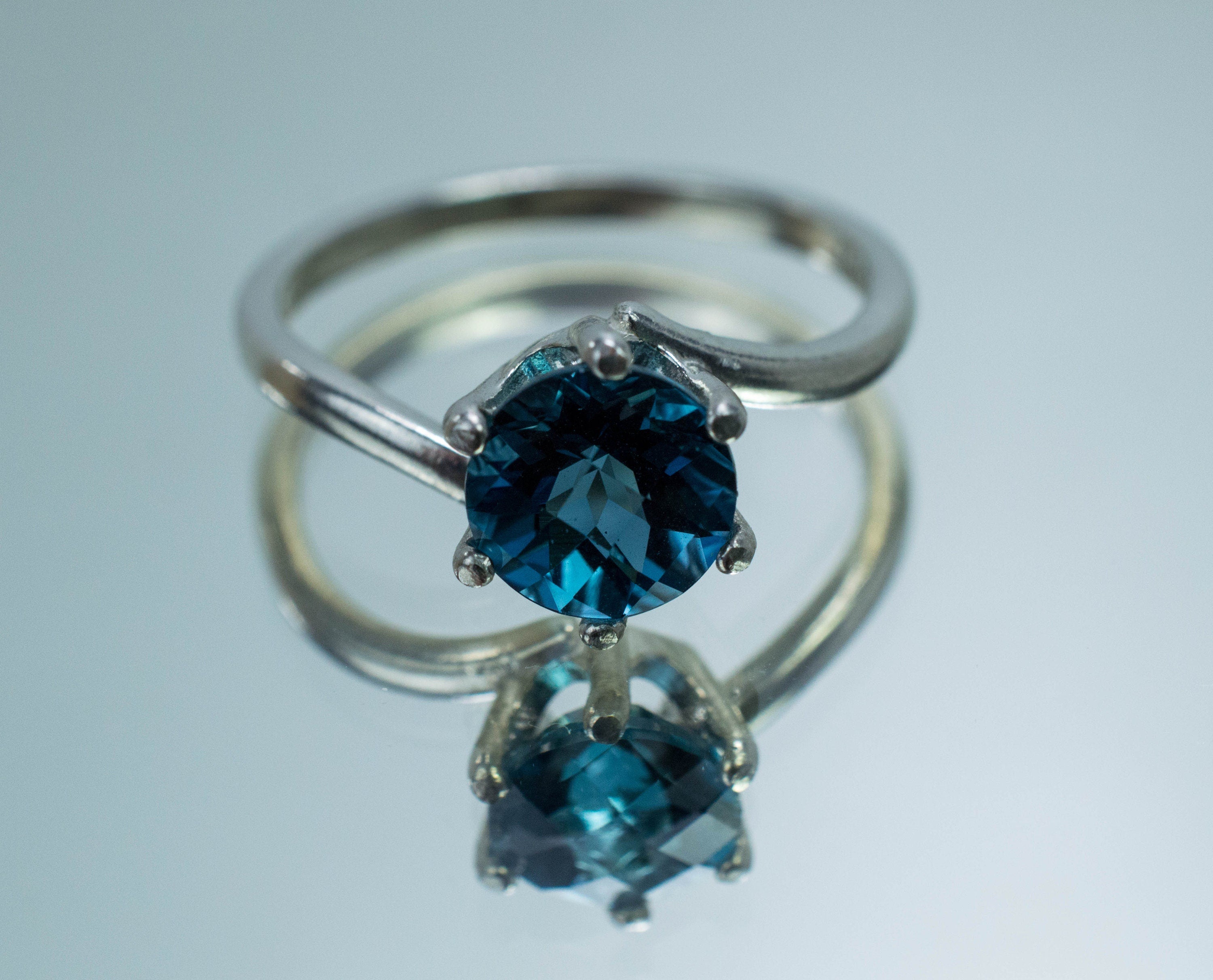 London Blue Topaz Ring, Genuine Brazil Topaz; 1.690cts - Mark Oliver Gems