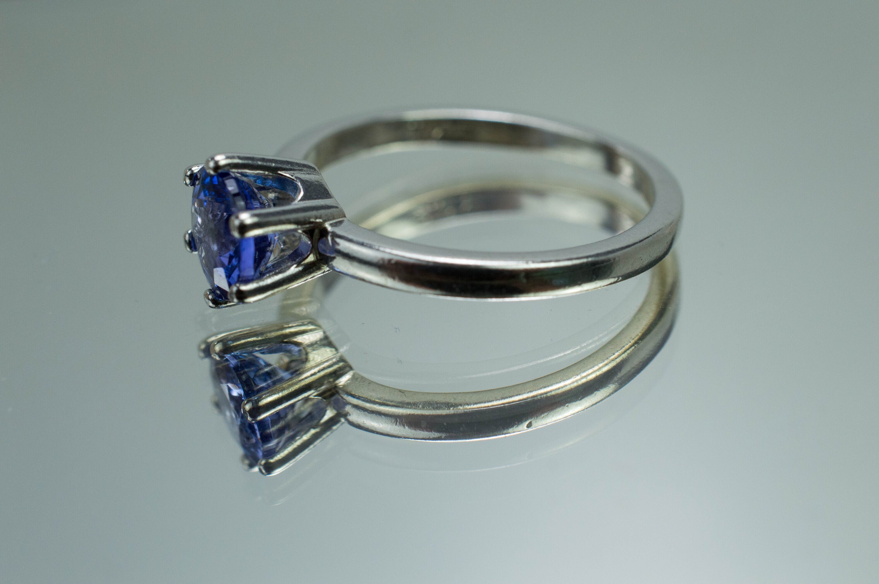 Tanzanite Ring; Genuine Untreated Tanzania Tanzanite; 1.085cts - Mark Oliver Gems
