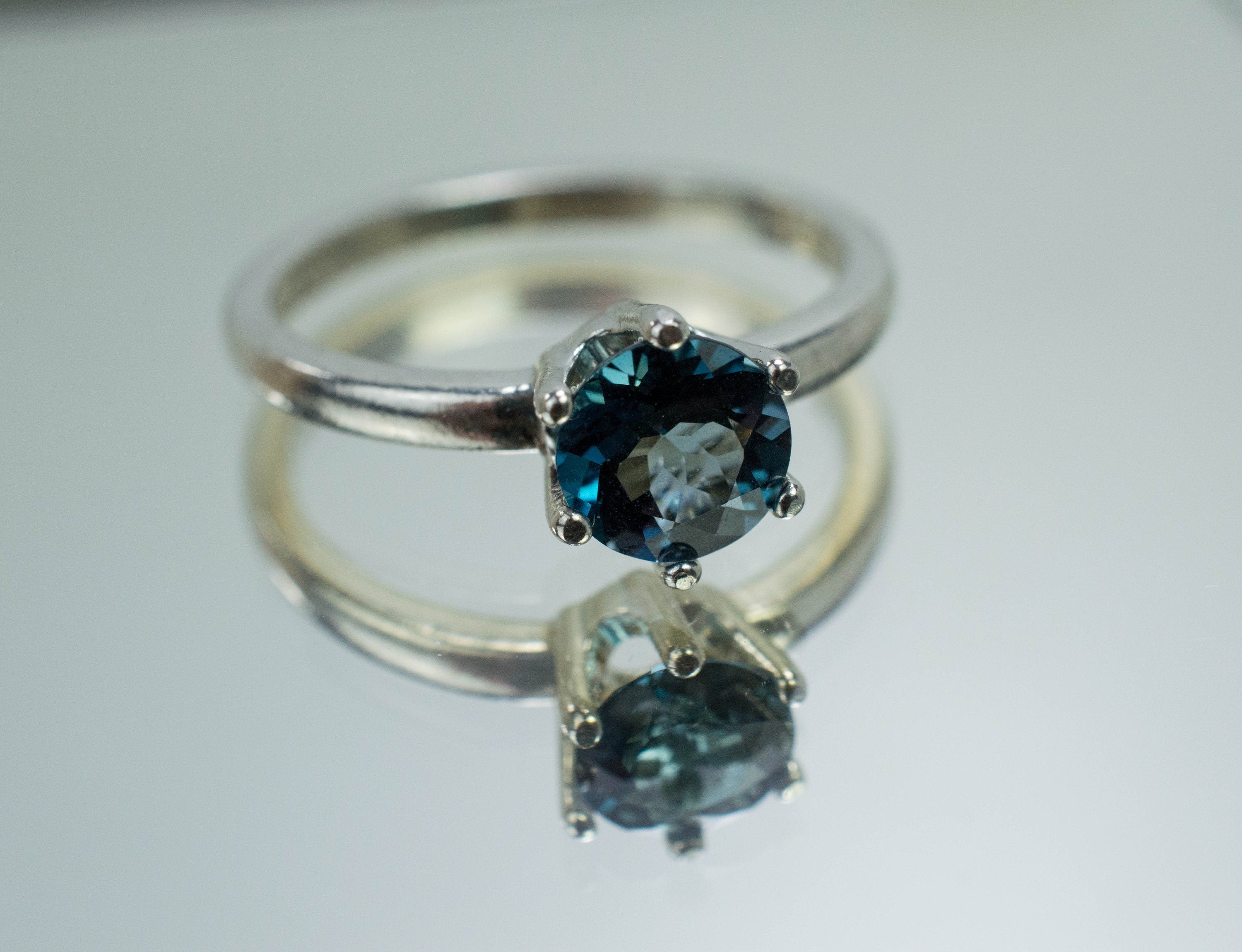 London Blue Topaz Ring, Genuine Brazil Topaz; 1.070cts - Mark Oliver Gems