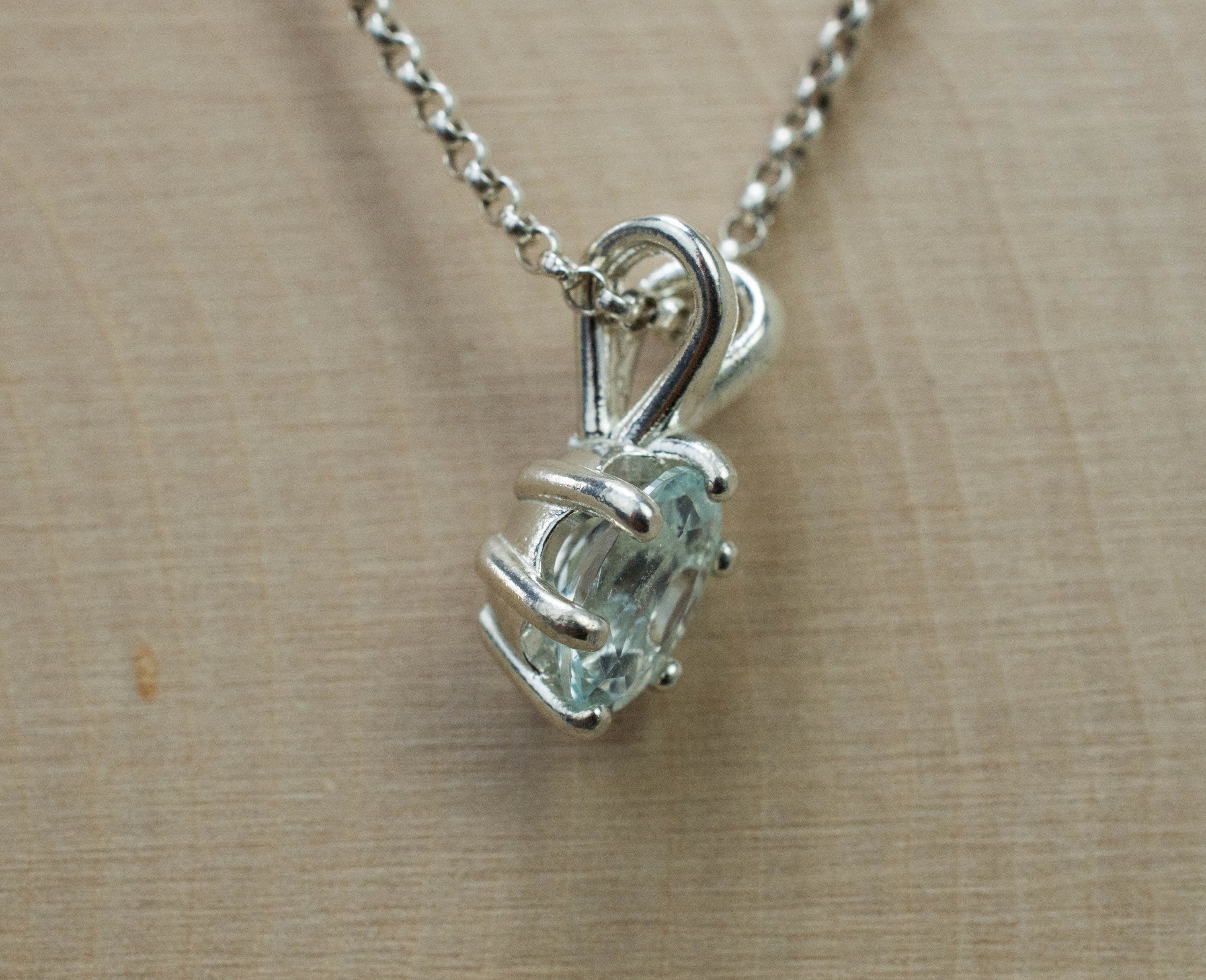 Aquamarine Pendant; Natural Untreated Colorado Aquamarine; 0.900cts - Mark Oliver Gems