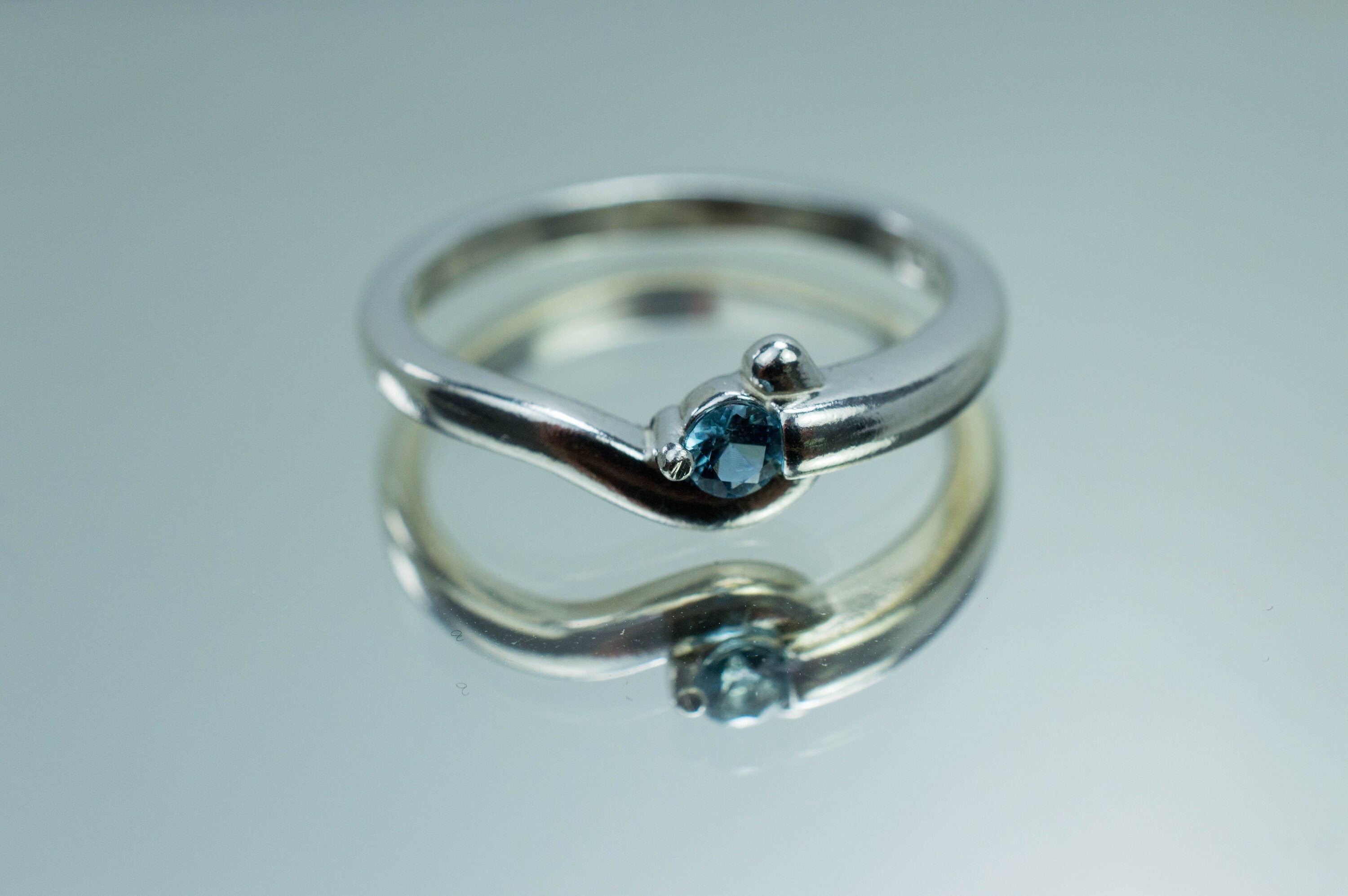 Aquamarine Ring, Genuine Untreated Nigeria Aquamarine; 0.115cts - Mark Oliver Gems