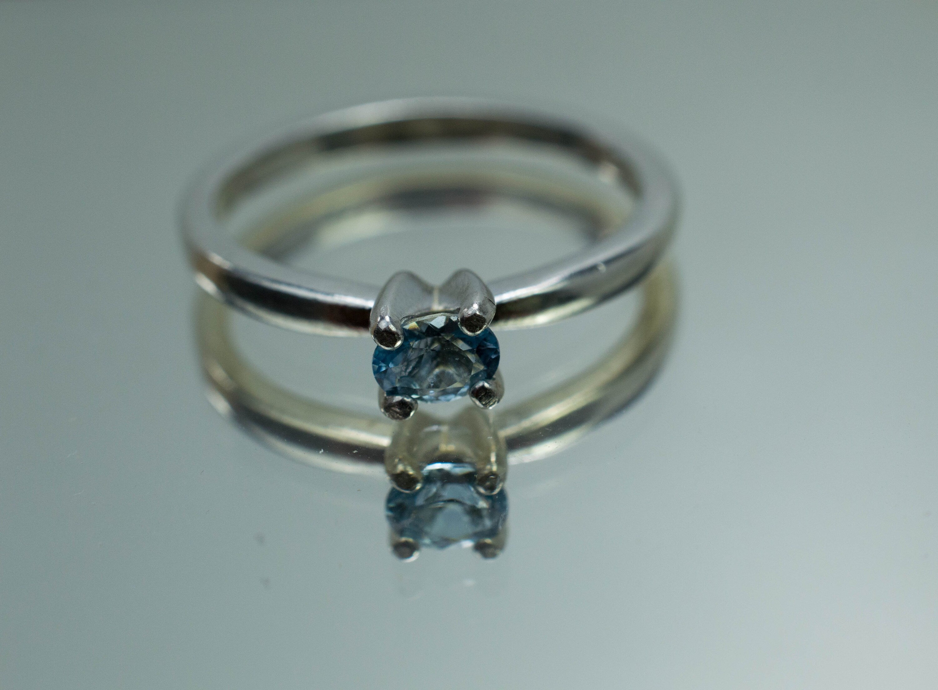 Aquamarine Ring, Genuine Untreated Nigeria Aquamarine; 0.210cts - Mark Oliver Gems