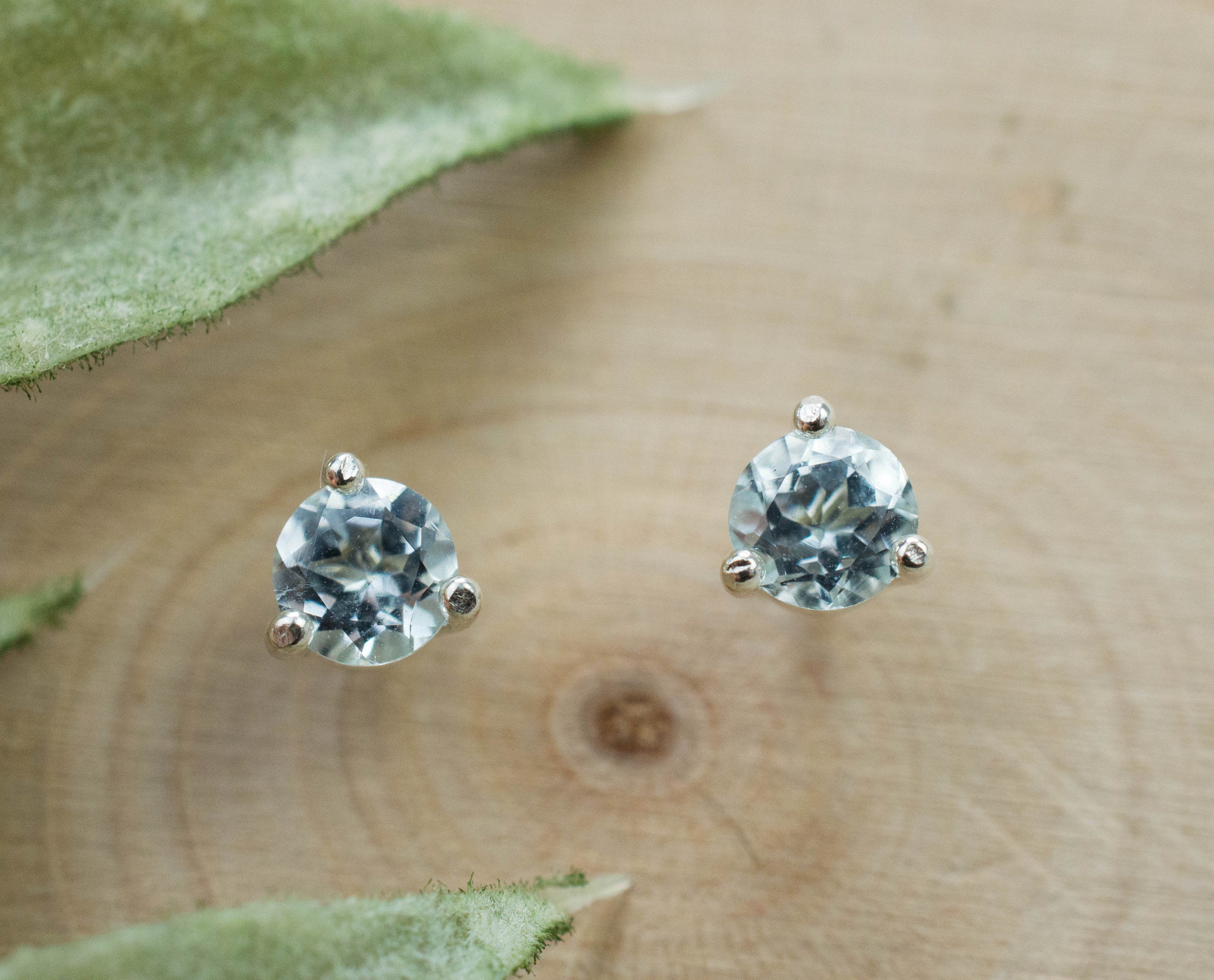 Aquamarine Earrings; Natural Untreated Brazilian Aquamarine; 0.480cts - Mark Oliver Gems