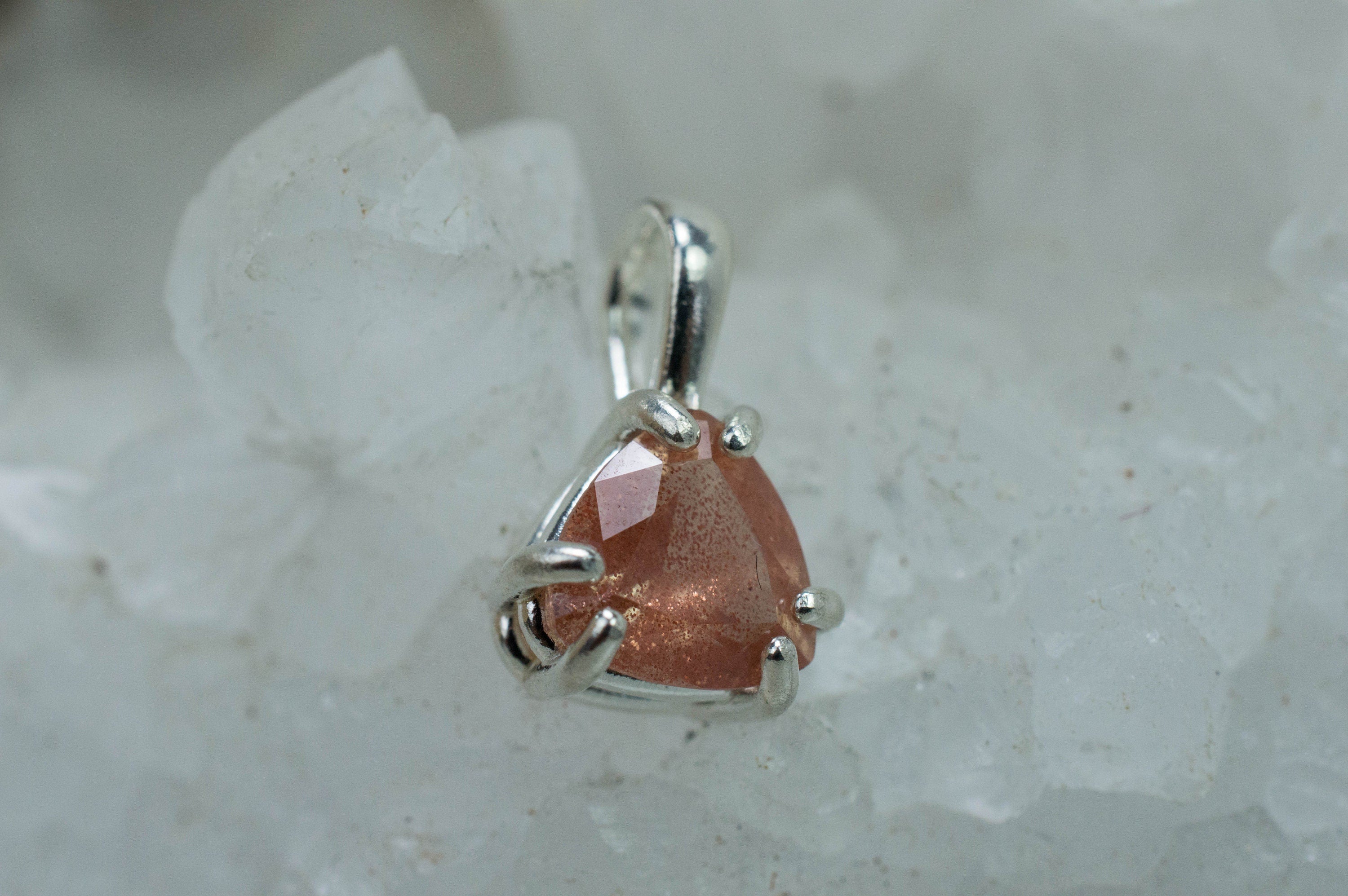 Oregon Sunstone Pendant, Natural Untreated USA Sunstone; 1.605cts - Mark Oliver Gems