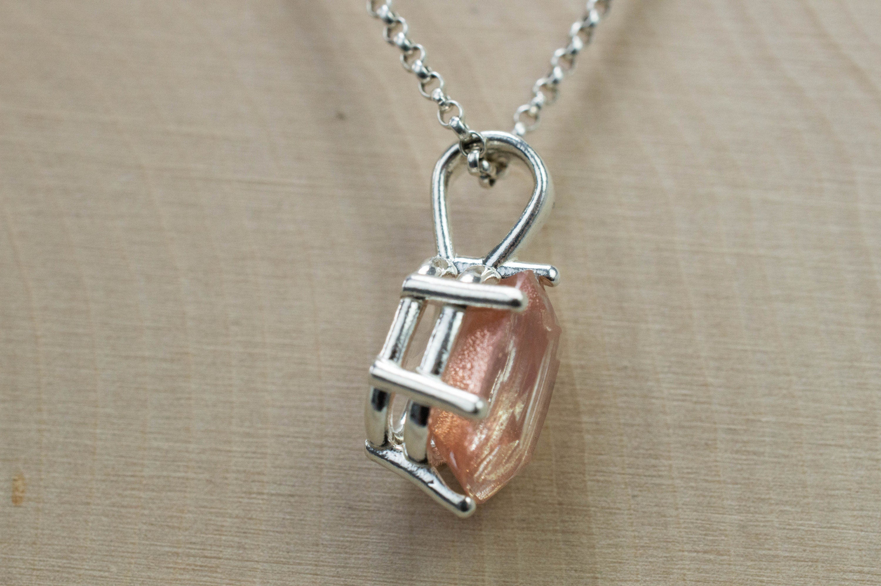 Oregon Sunstone Pendant, Natural Untreated USA Sunstone; 4.570cts - Mark Oliver Gems