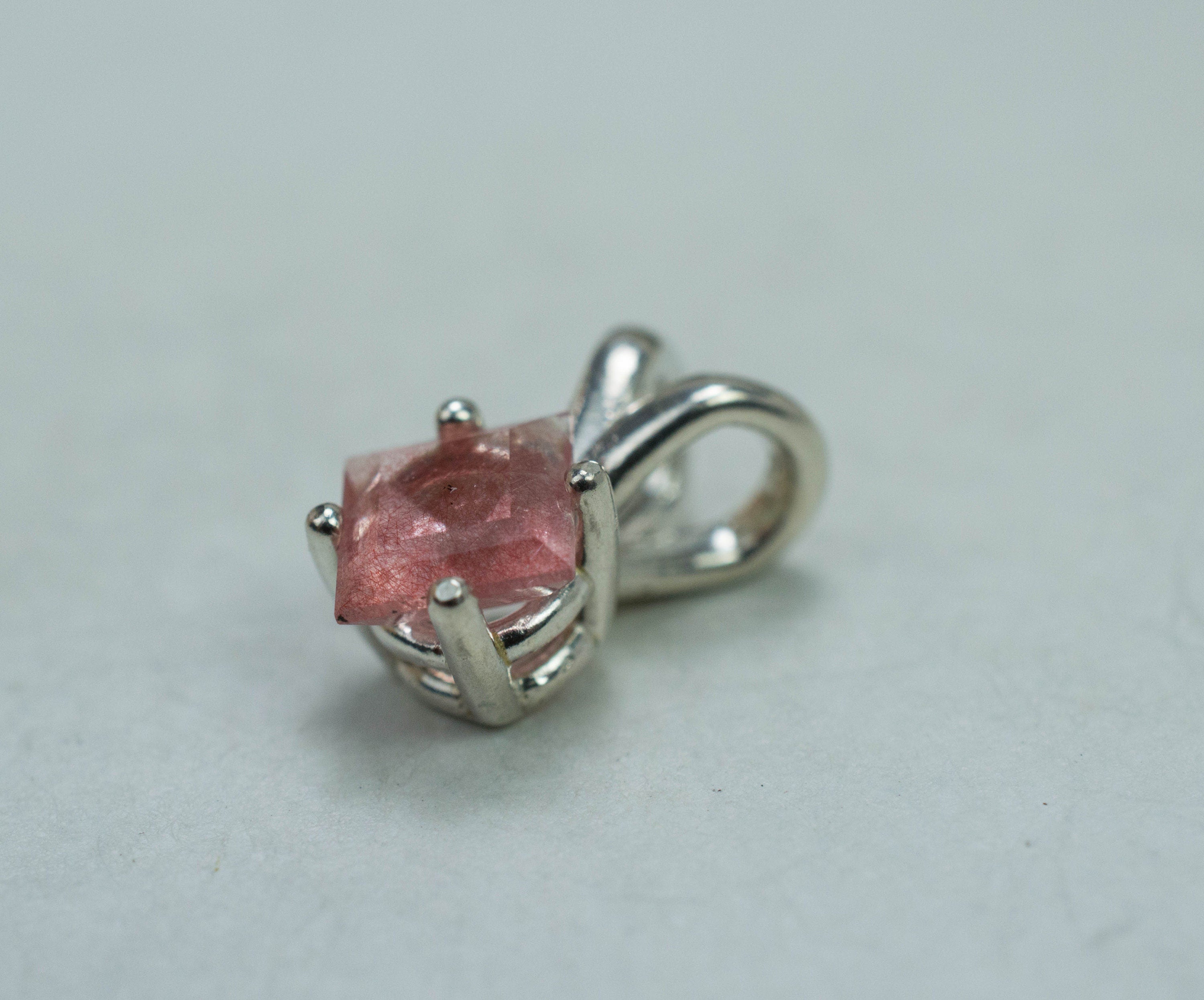 Strawberry Quartz Pendant; Natural Untreated Mexico Strawberry Quartz; 0.605cts - Mark Oliver Gems