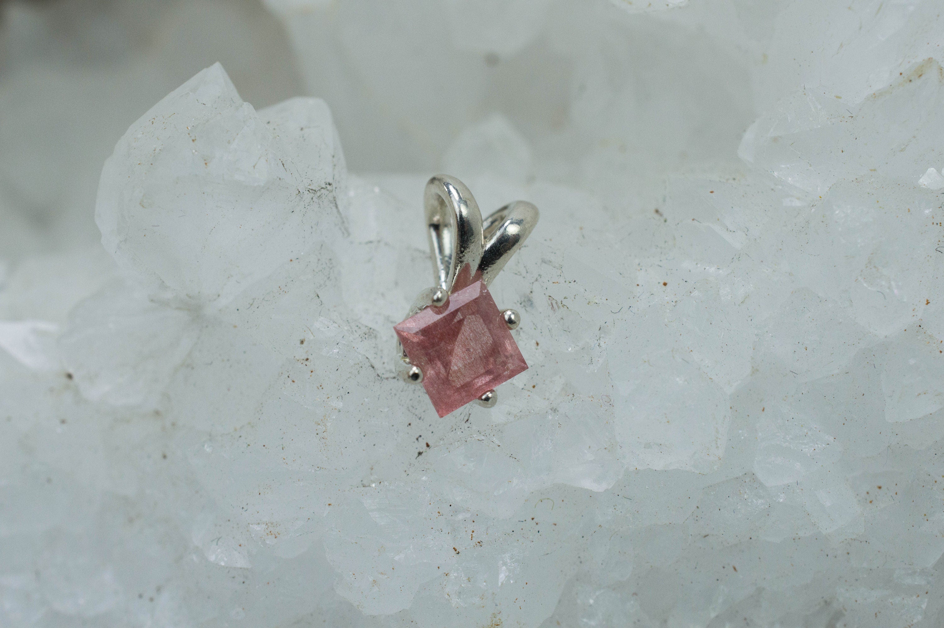 Strawberry Quartz Pendant; Natural Untreated Mexico Strawberry Quartz; 0.605cts - Mark Oliver Gems