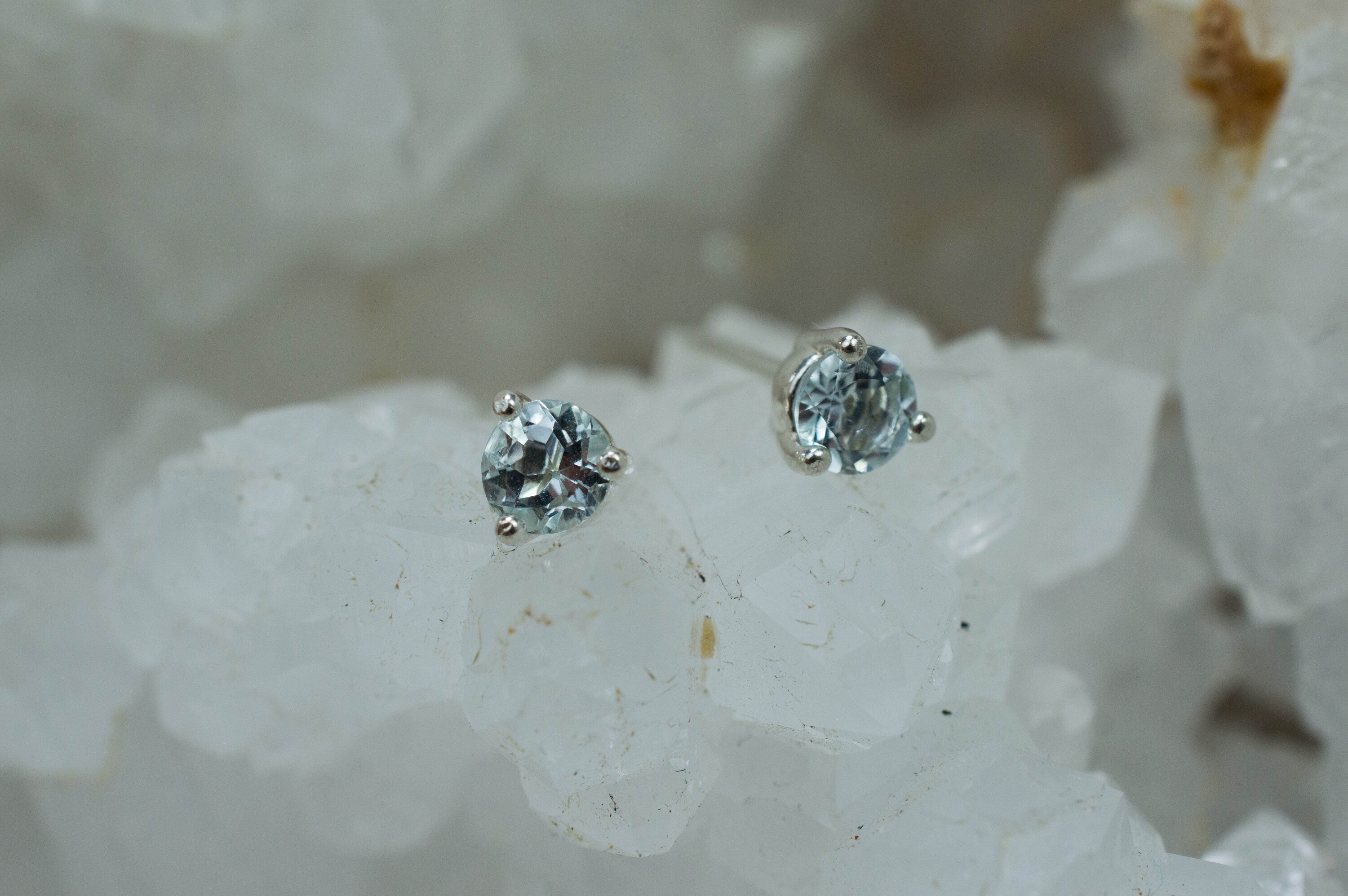 Aquamarine Earrings; Natural Untreated Brazilian Aquamarine; 0.480cts - Mark Oliver Gems