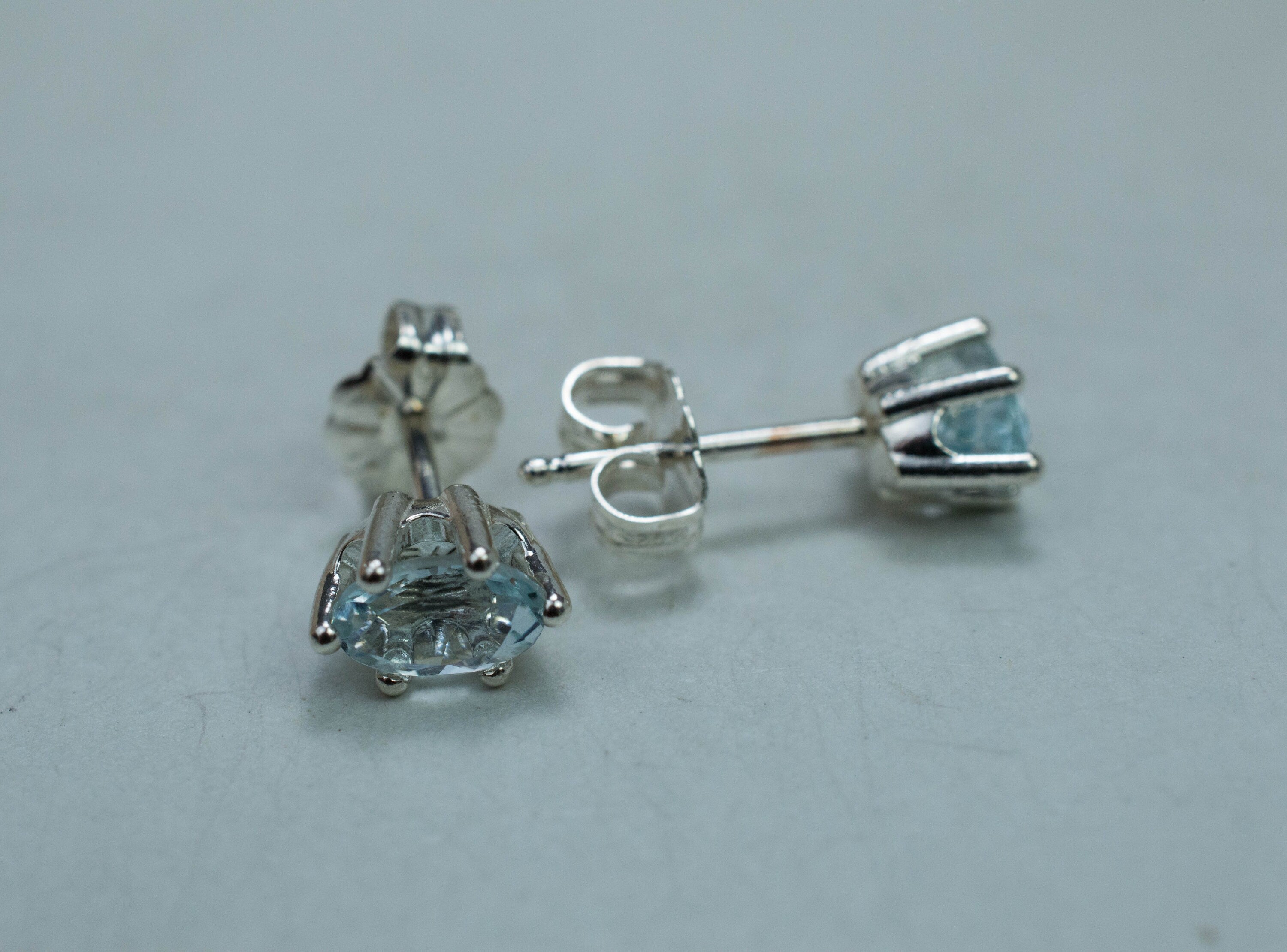 Aquamarine Earrings; Natural Untreated Brazilian Aquamarine; 0.905cts - Mark Oliver Gems