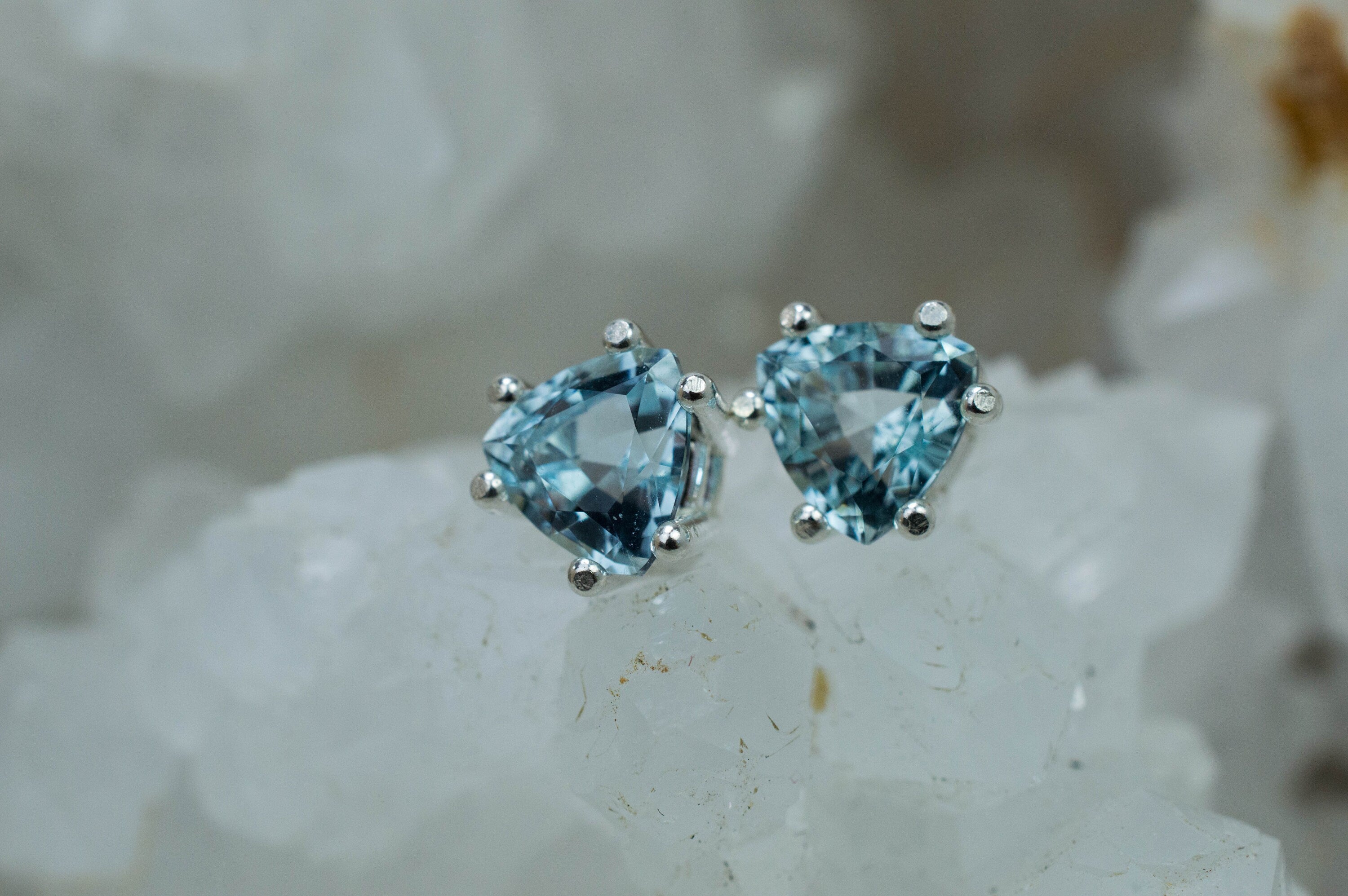 Aquamarine Earrings; Genuine Untreated Mozambique Aquamarine; 1.510cts - Mark Oliver Gems