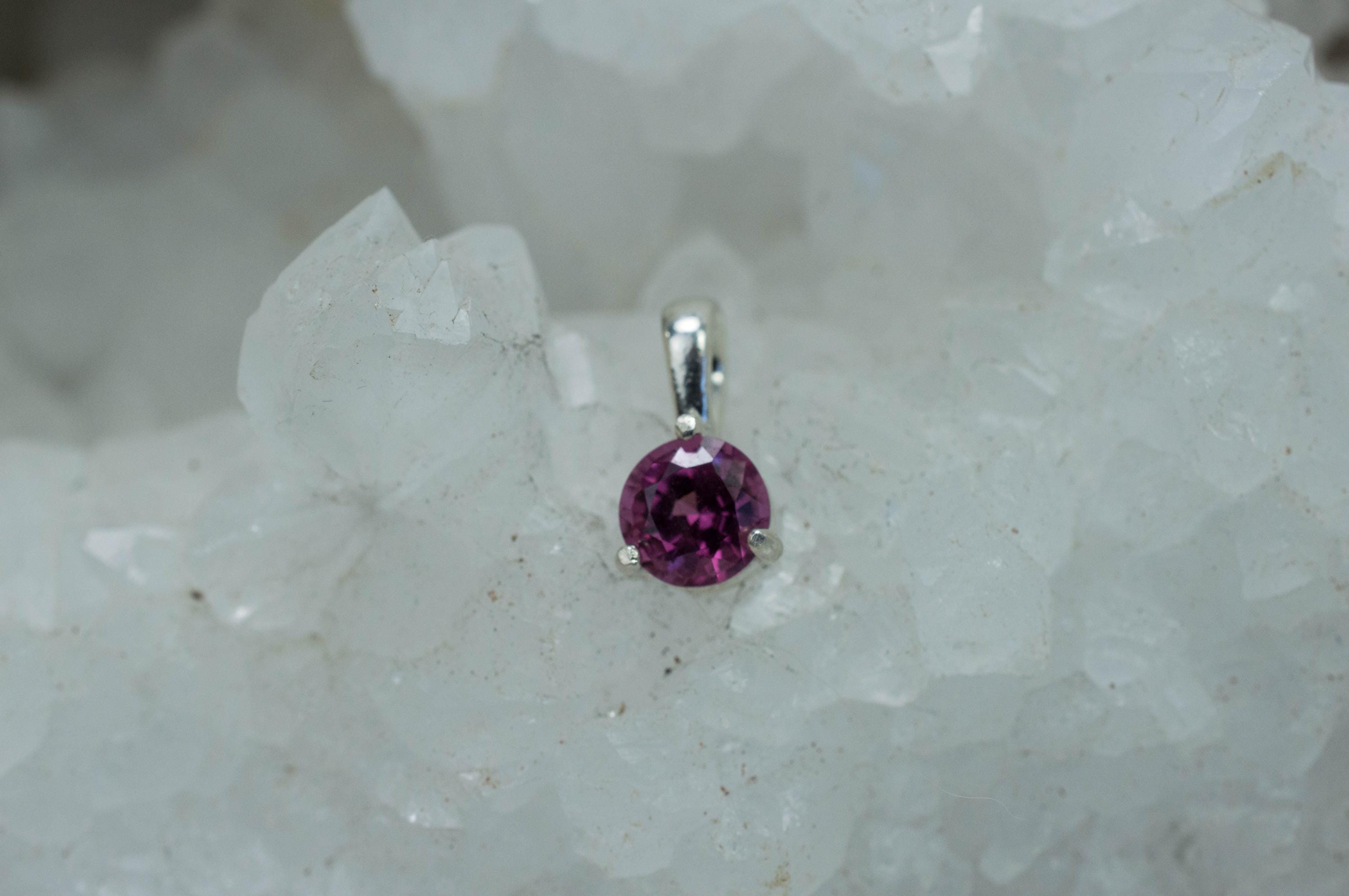 Pink Spinel Pendant; Genuine Untreated Burma Spinel; 0.990cts - Mark Oliver Gems