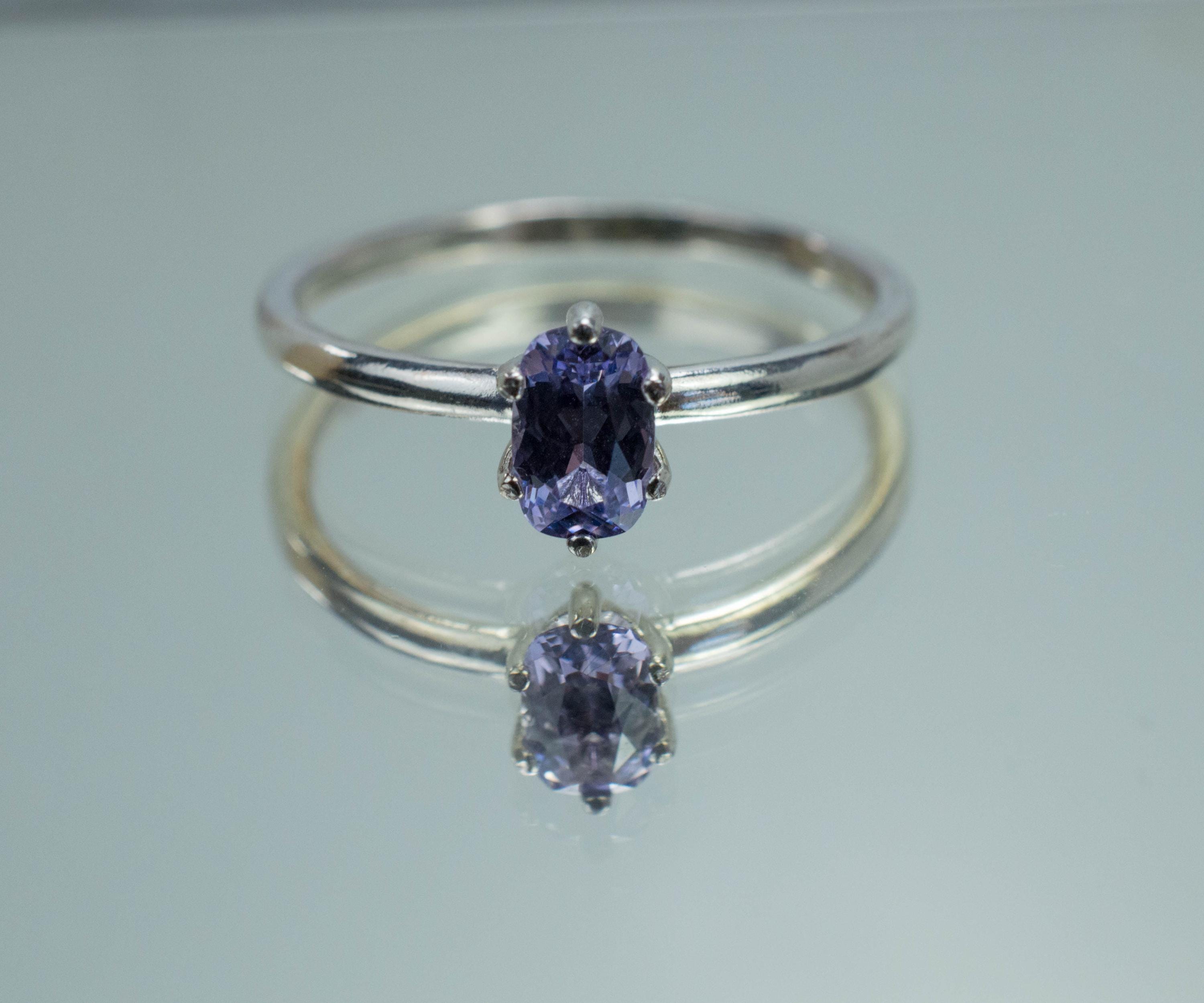 Lavender Spinel Ring; Genuine Untreated Vietnam Color Change Spinel; 0.480cts - Mark Oliver Gems