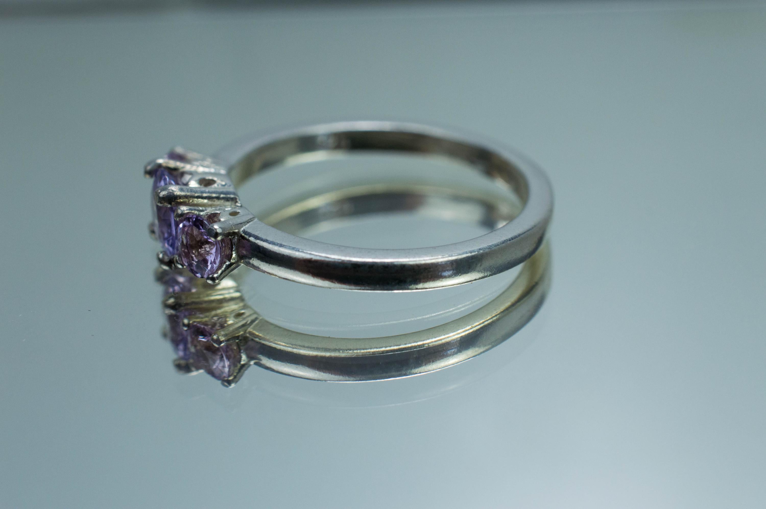 Lavender Spinel Ring; Natural Untreated Vietnam Purple Spinel; 0.860cts - Mark Oliver Gems