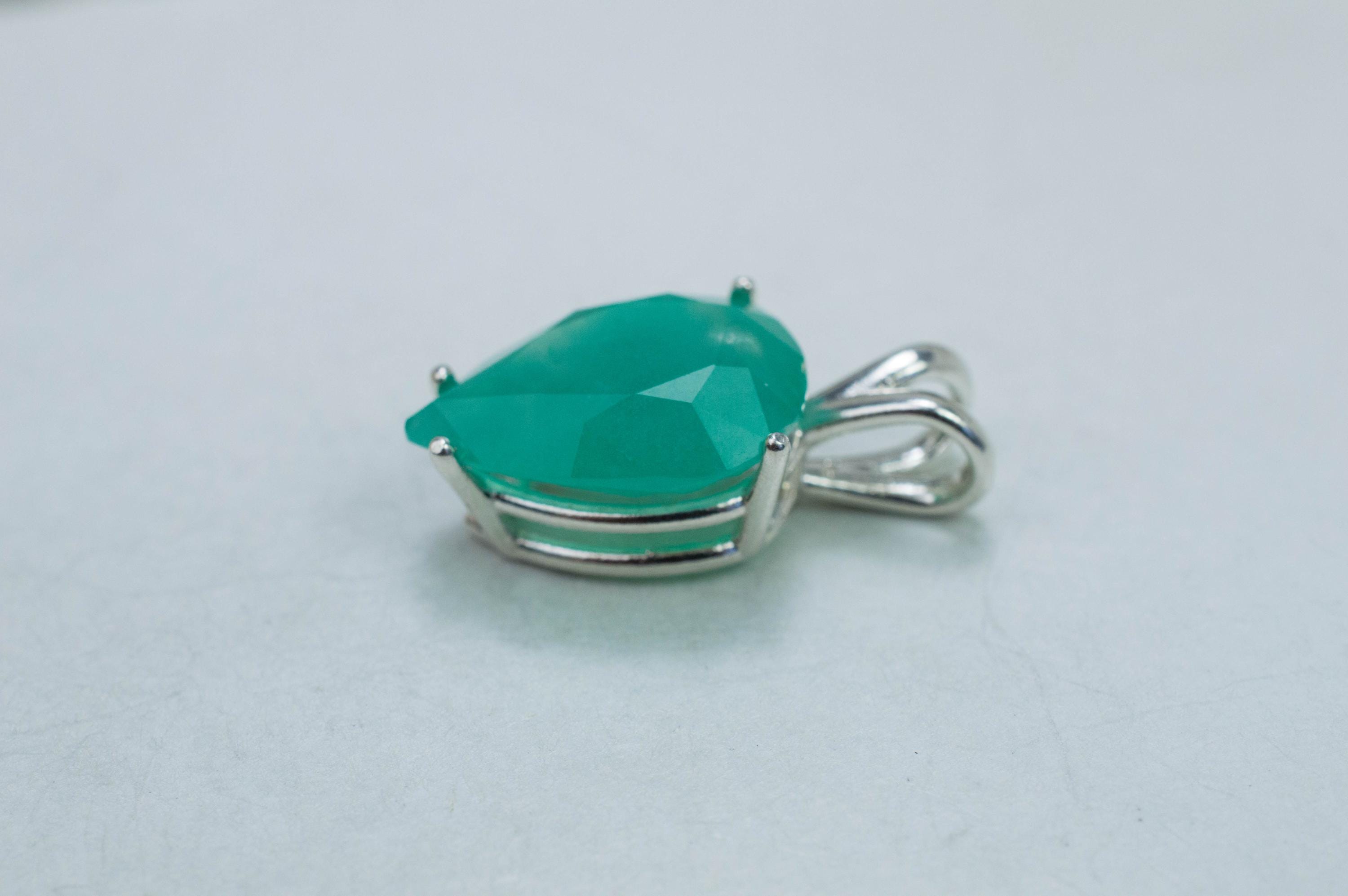 Aquaprase Pendant; Genuine Untreated African Aquaprase™; 6.350cts - Mark Oliver Gems