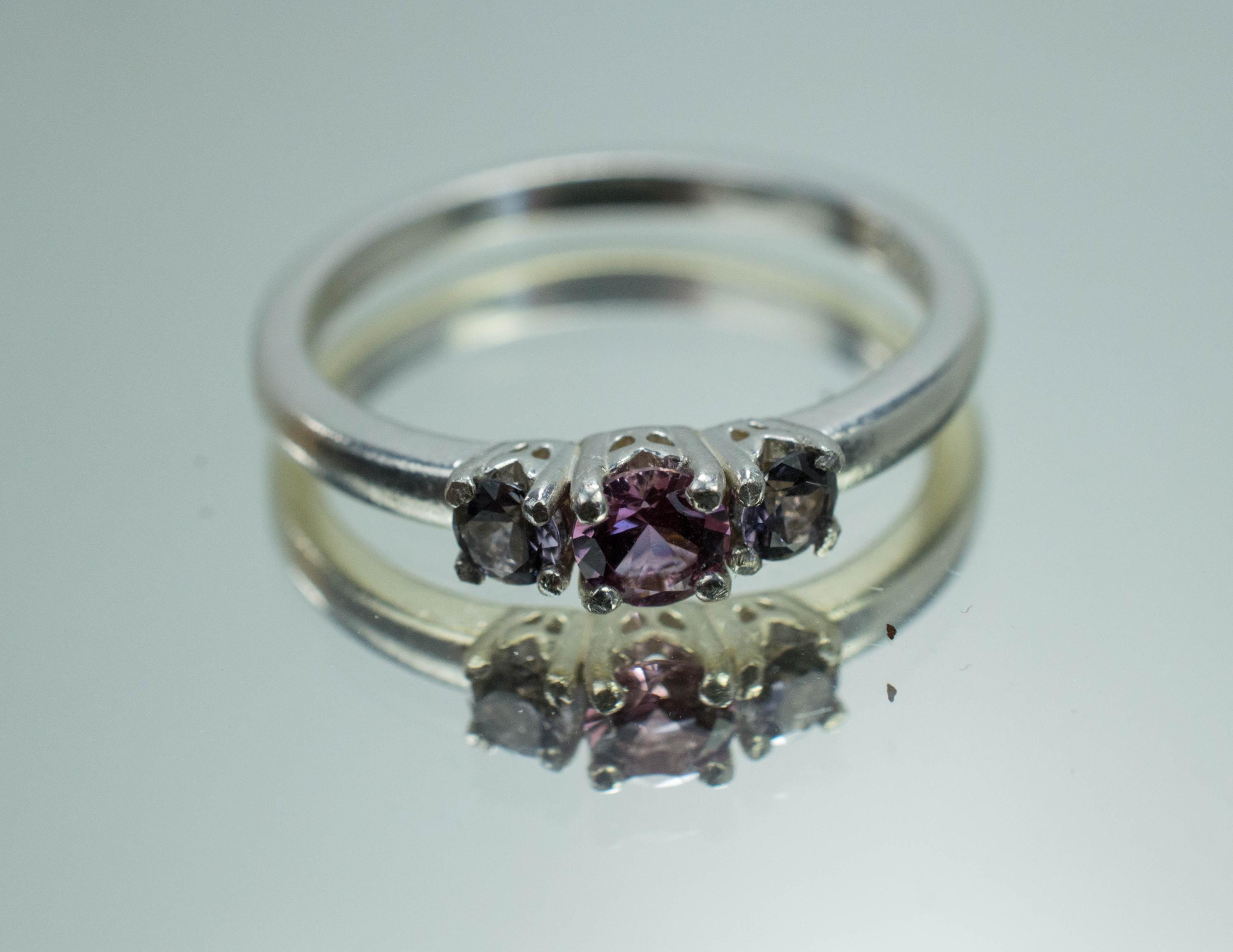 Spinel Ring, Natural Untreated Vietnam Spinel; 0.470cts - Mark Oliver Gems