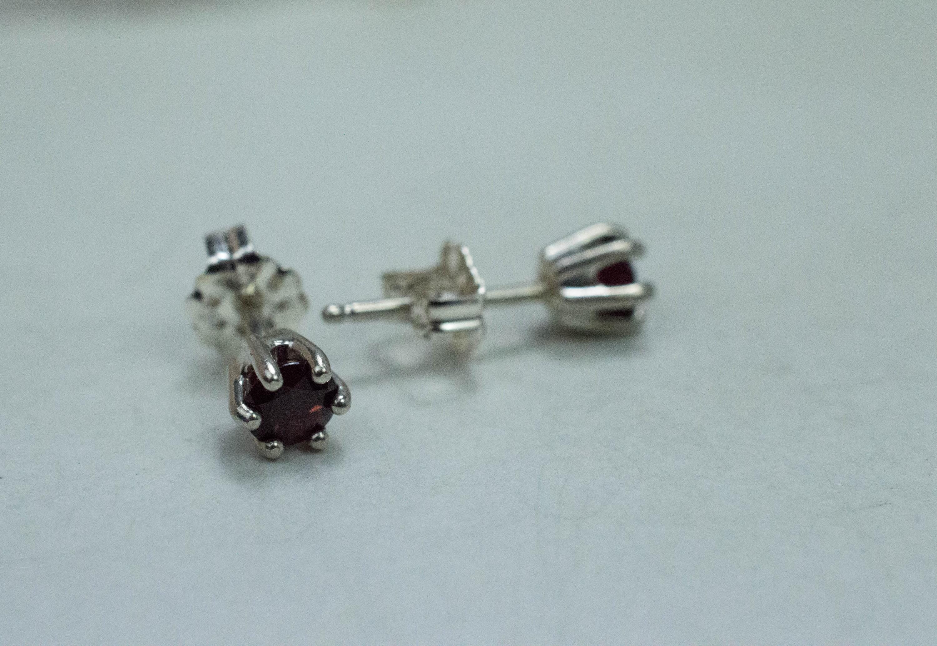 Pyrope Garnet Earrings; Genuine Untreated Madagascar Garnet; 0.570cts - Mark Oliver Gems