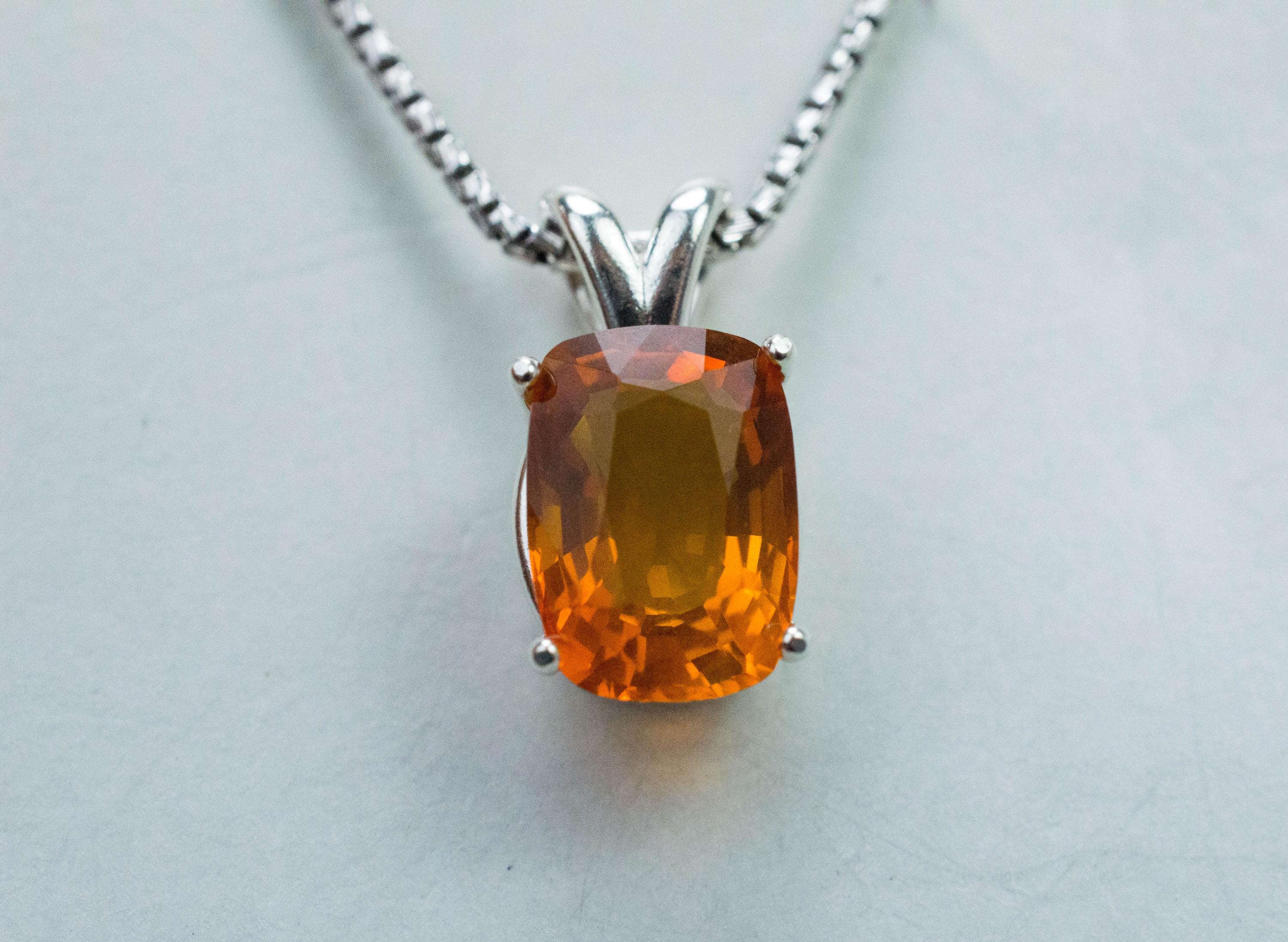 Amber Pendant; Natural Untreated Burma Amber; 1.290cts - Mark Oliver Gems