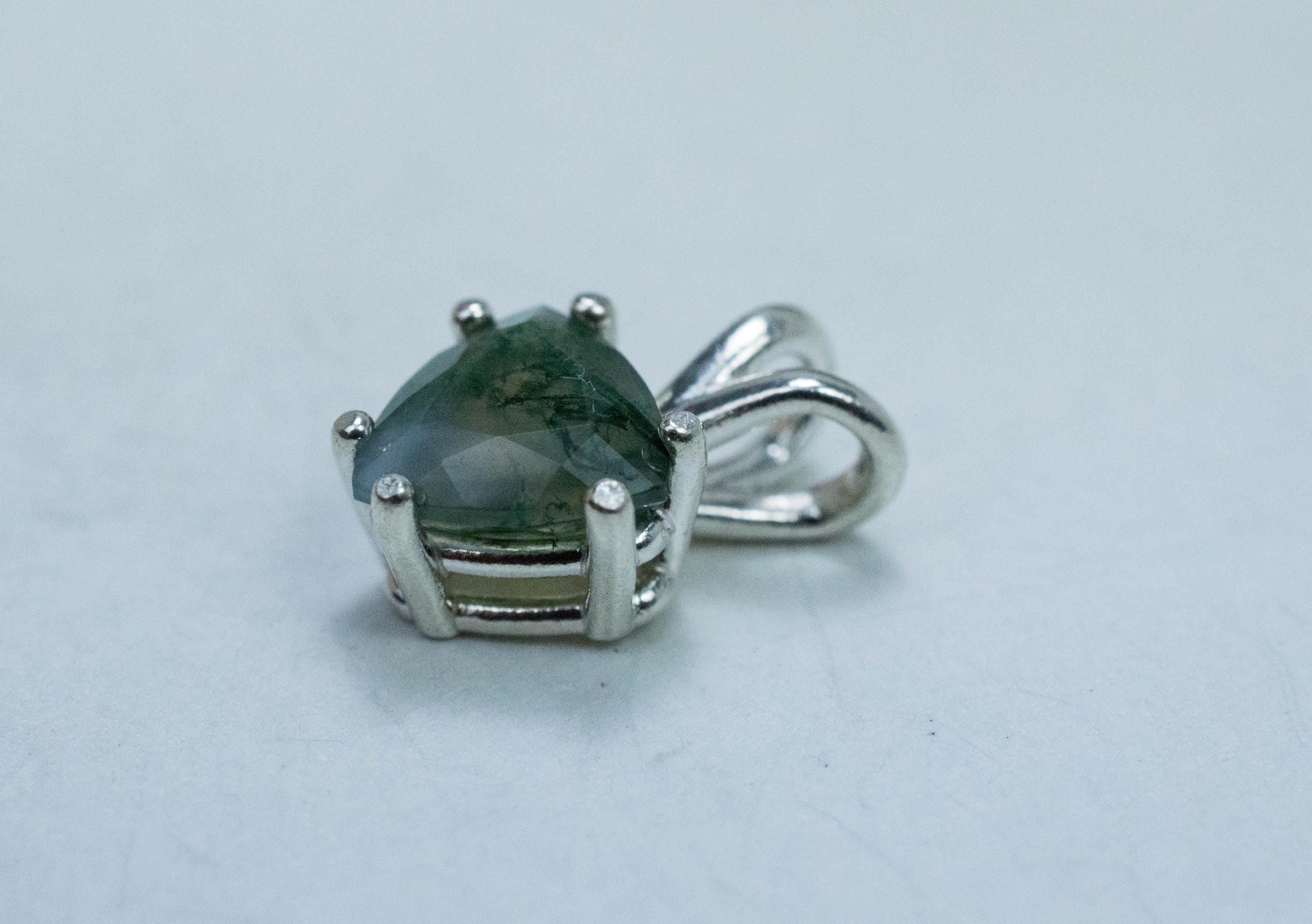 Green Moss Agate Pendant, Natural Untreated India Moss Agate; 1.565cts - Mark Oliver Gems