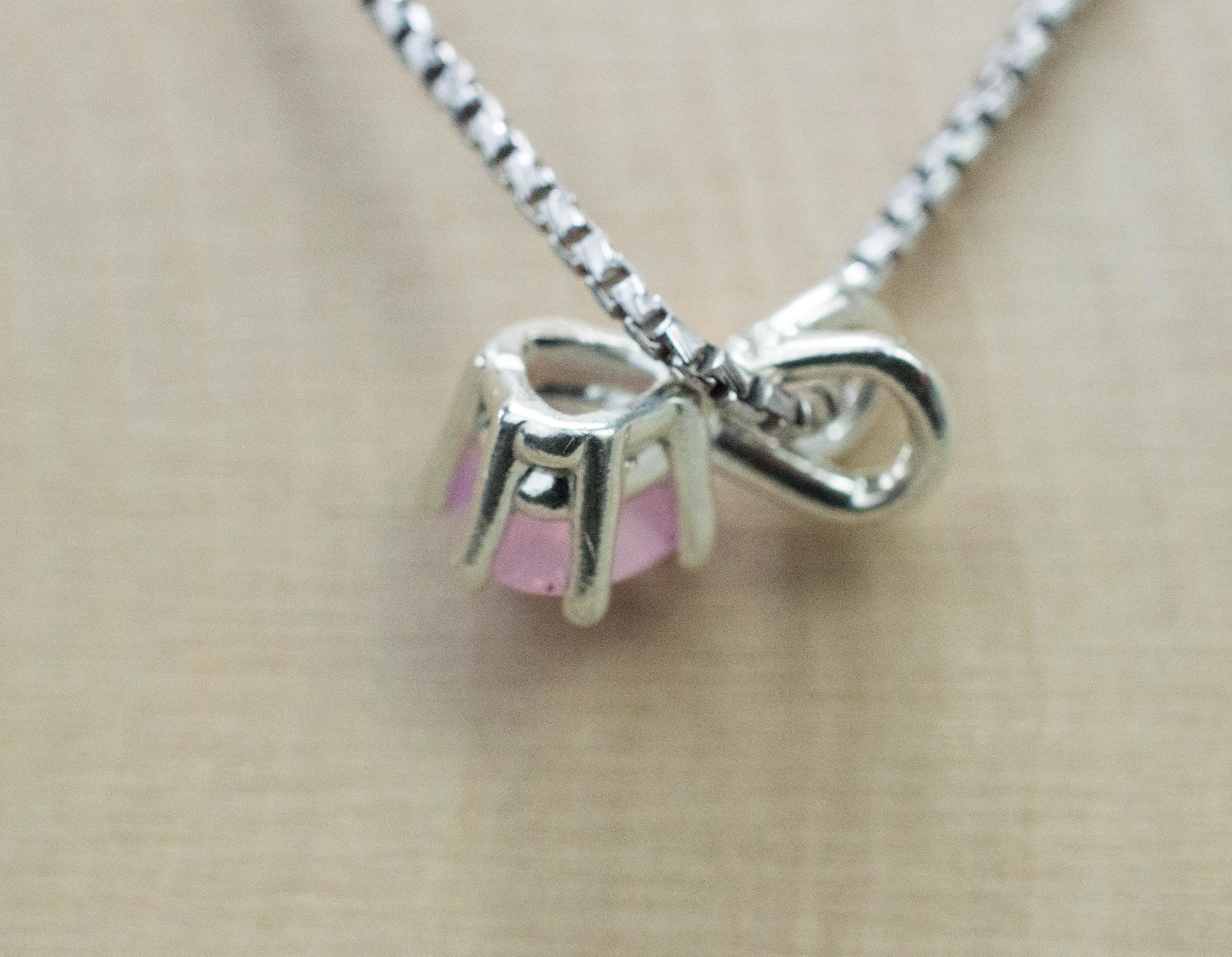 Pink Sapphire Pendant; Natural Untreated Vietnam Sapphire; 1.045cts - Mark Oliver Gems