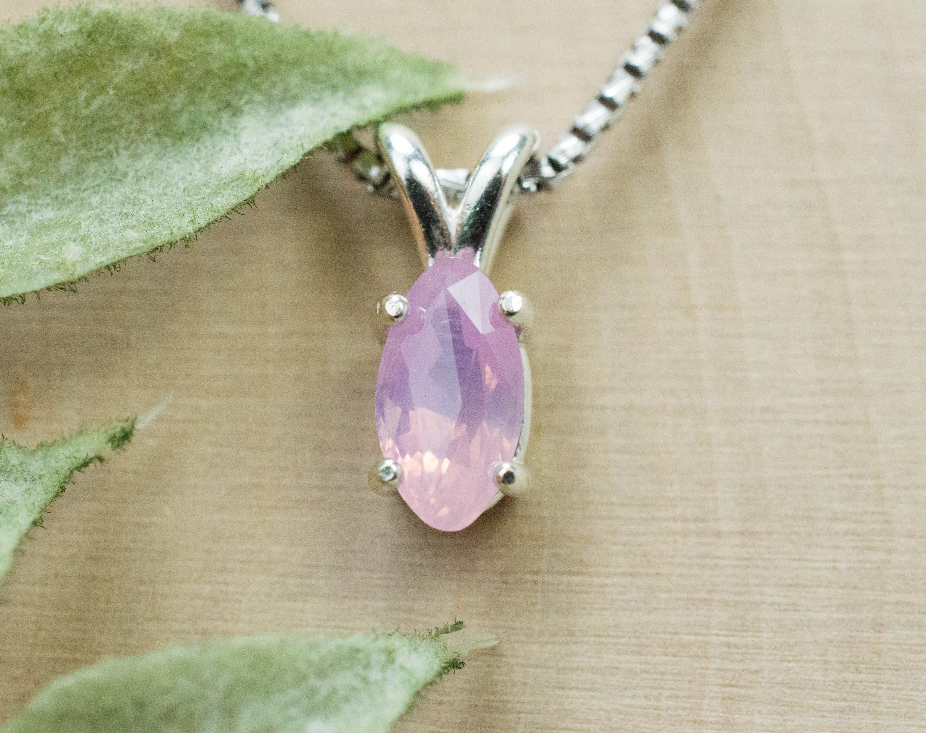 Pink Sapphire Pendant; Natural Untreated Vietnam Sapphire; 1.500cts - Mark Oliver Gems