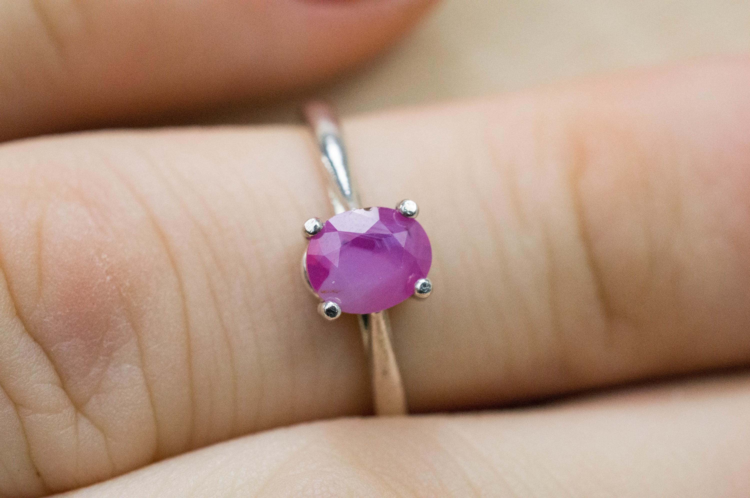 Pink Sapphire Ring, Natural Untreated Vietnam Sapphire; 1.020cts - Mark Oliver Gems