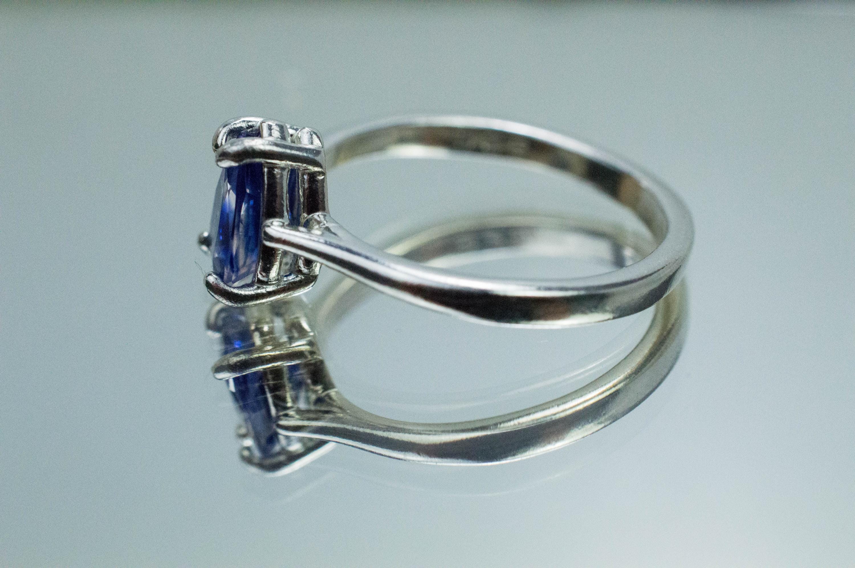 Blue Sapphire Ring, Natural Untreated Vietnam Sapphire; 1.420cts - Mark Oliver Gems