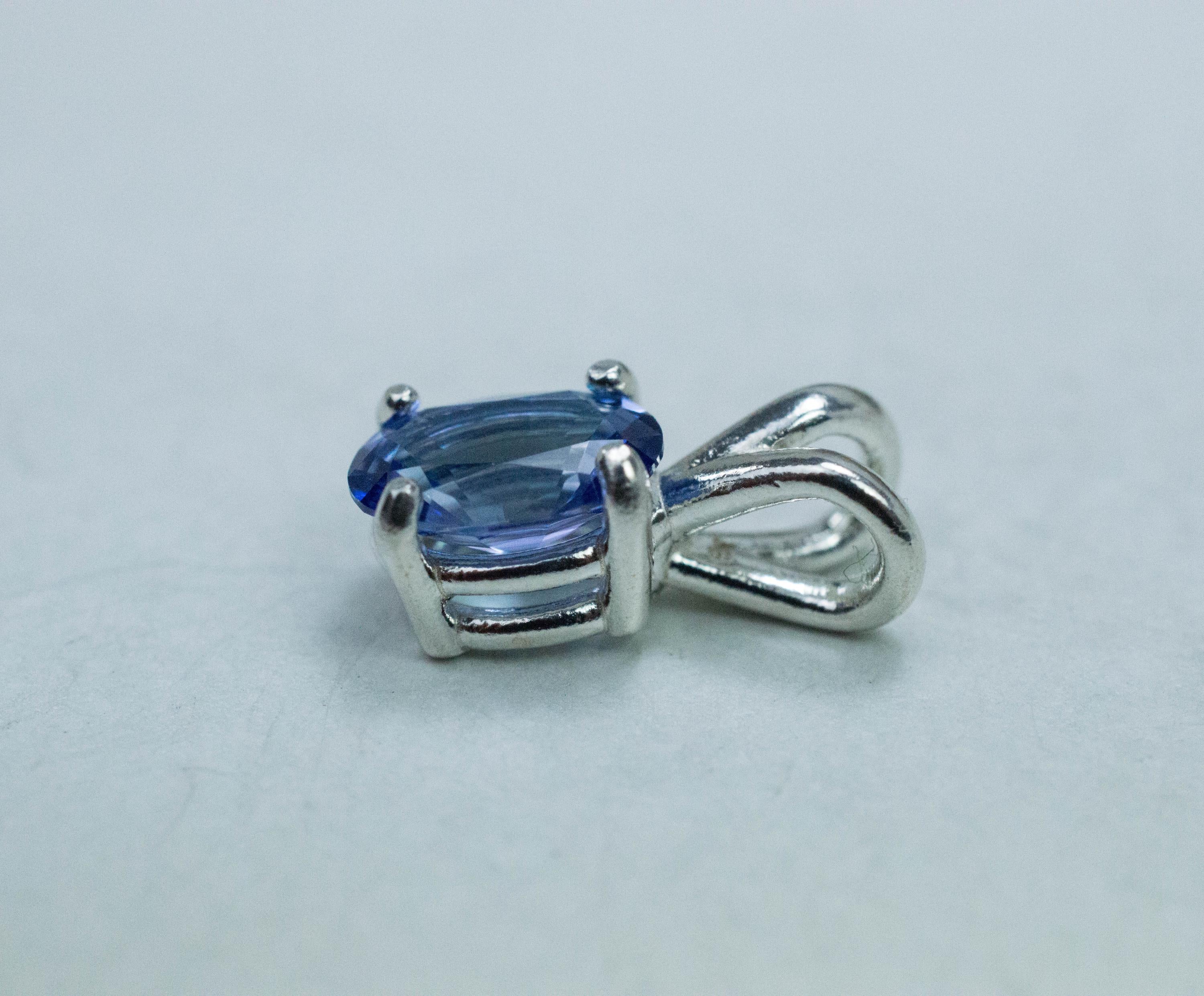 Tanzanite Pendant; Natural Untreated Tanzania Tanzanite; 1.100cts - Mark Oliver Gems