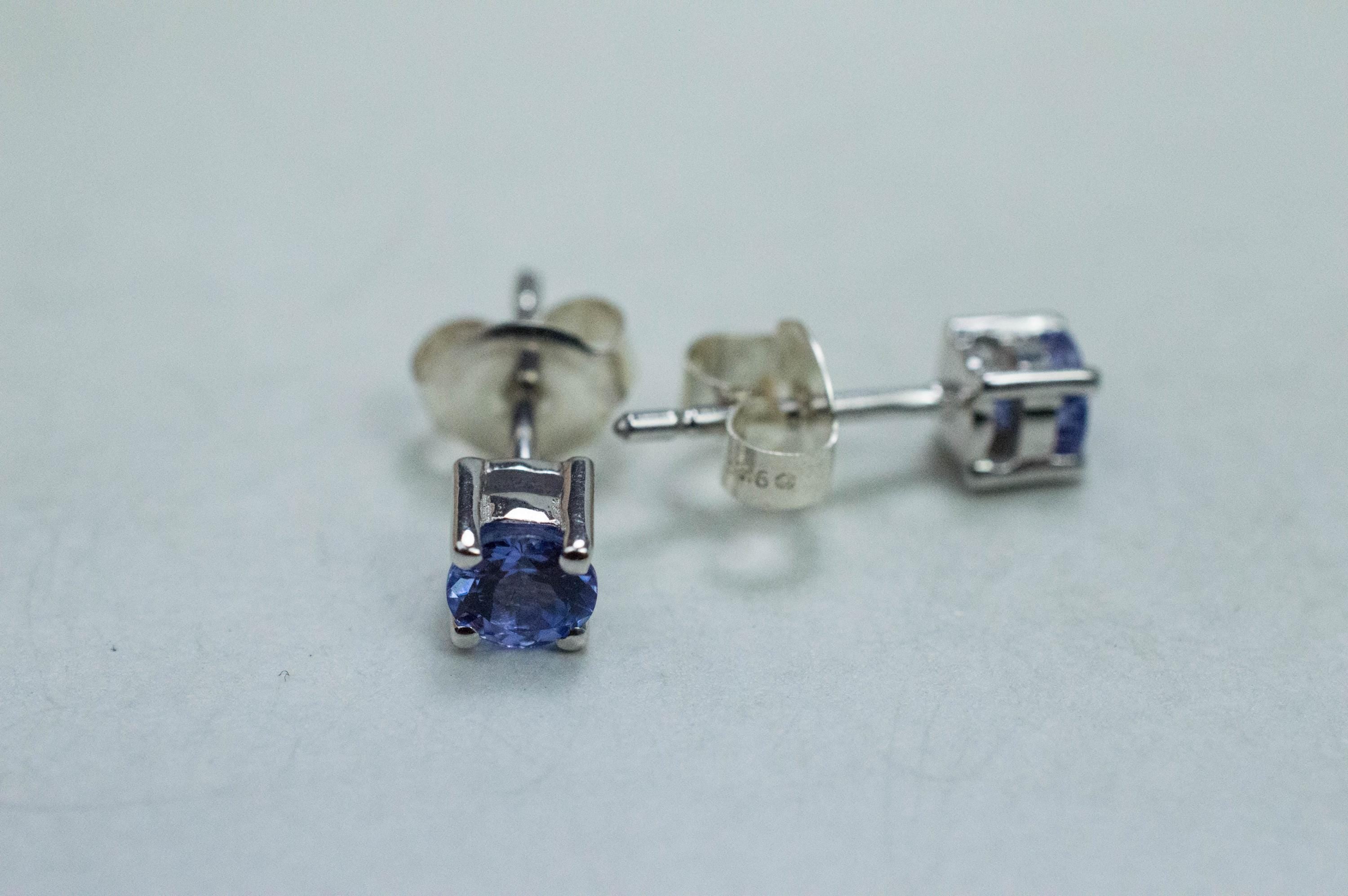 Tanzanite Earrings; Natural Tanzania Tanzanite; 0.690cts - Mark Oliver Gems