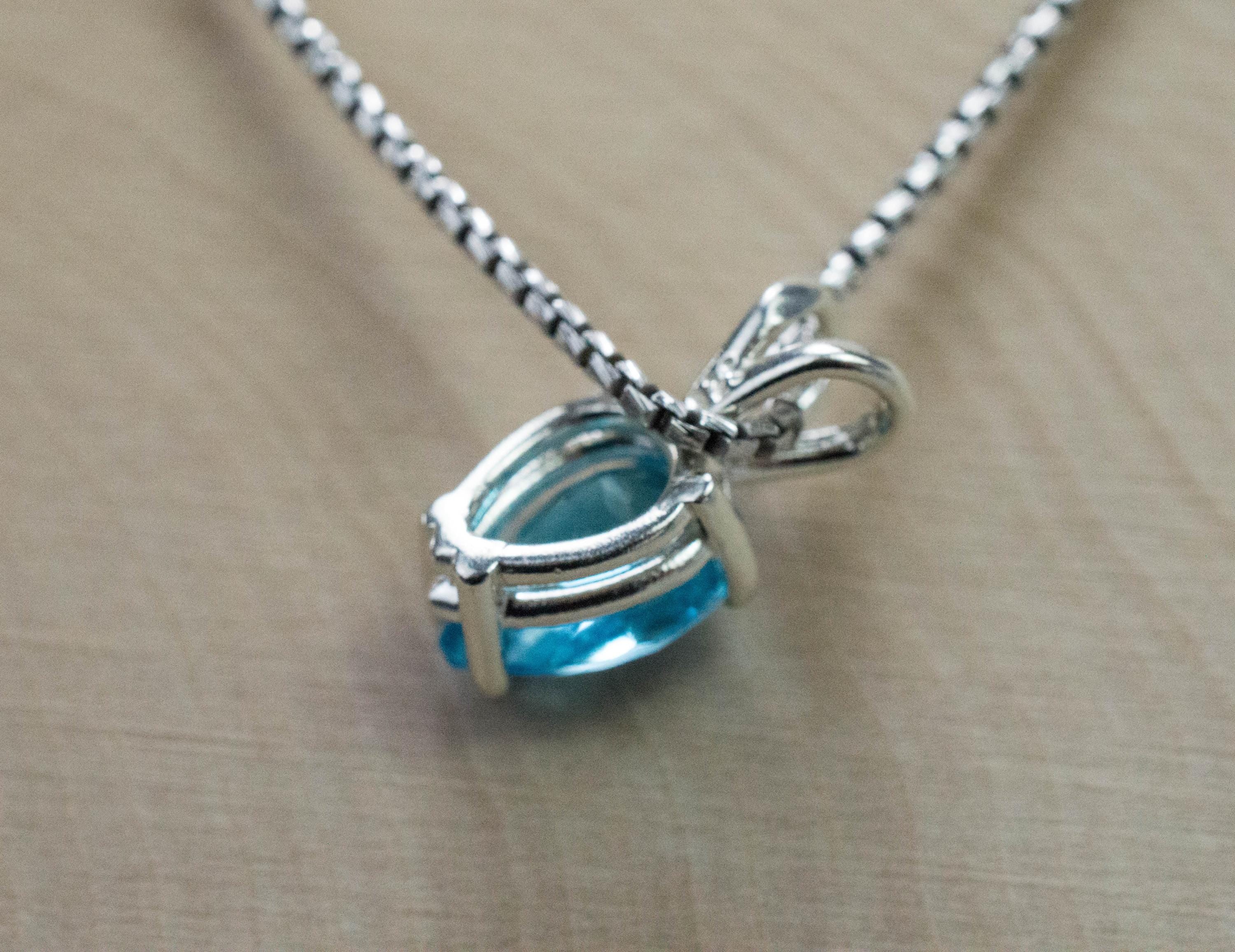 Blue Topaz Pendant; Natural Brazilian Topaz; 2.505cts - Mark Oliver Gems