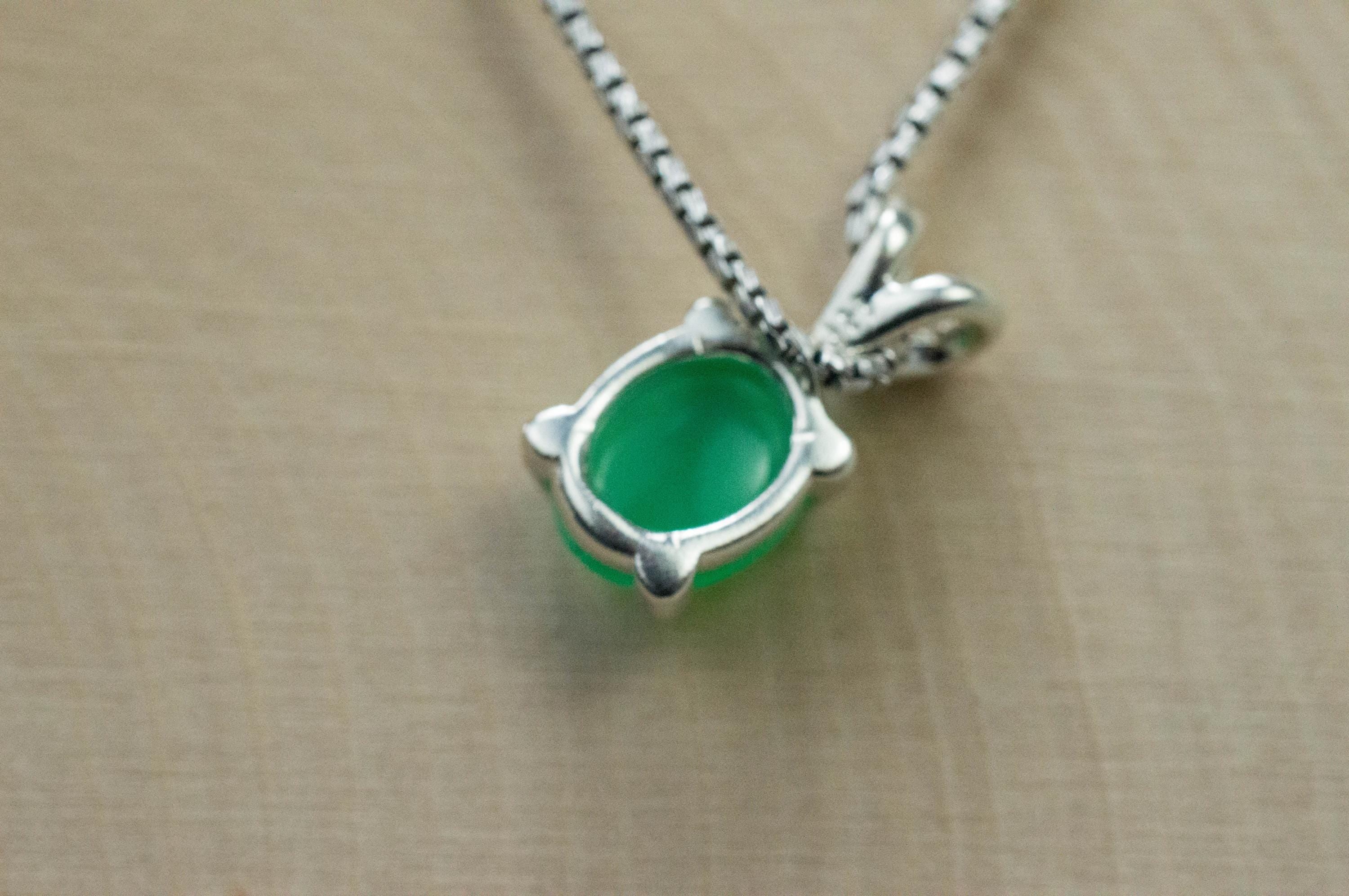 Chrysoprase Pendant; Genuine Untreated Australia Chrysoprase; 2.040cts - Mark Oliver Gems