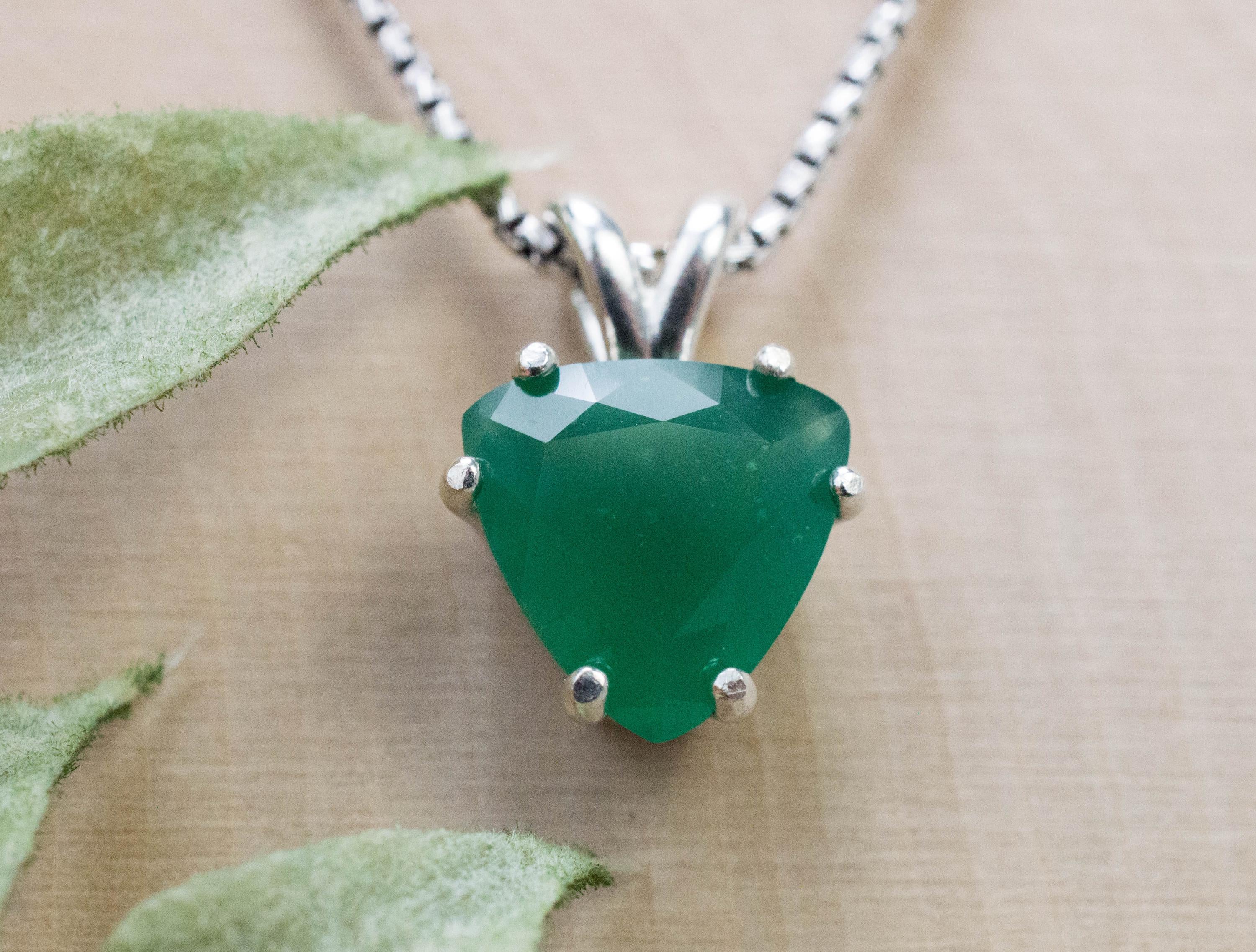 Chrome Chalcedony Pendant; Natural Untreated Zimbabwe Chalcedony; 2.850cts - Mark Oliver Gems