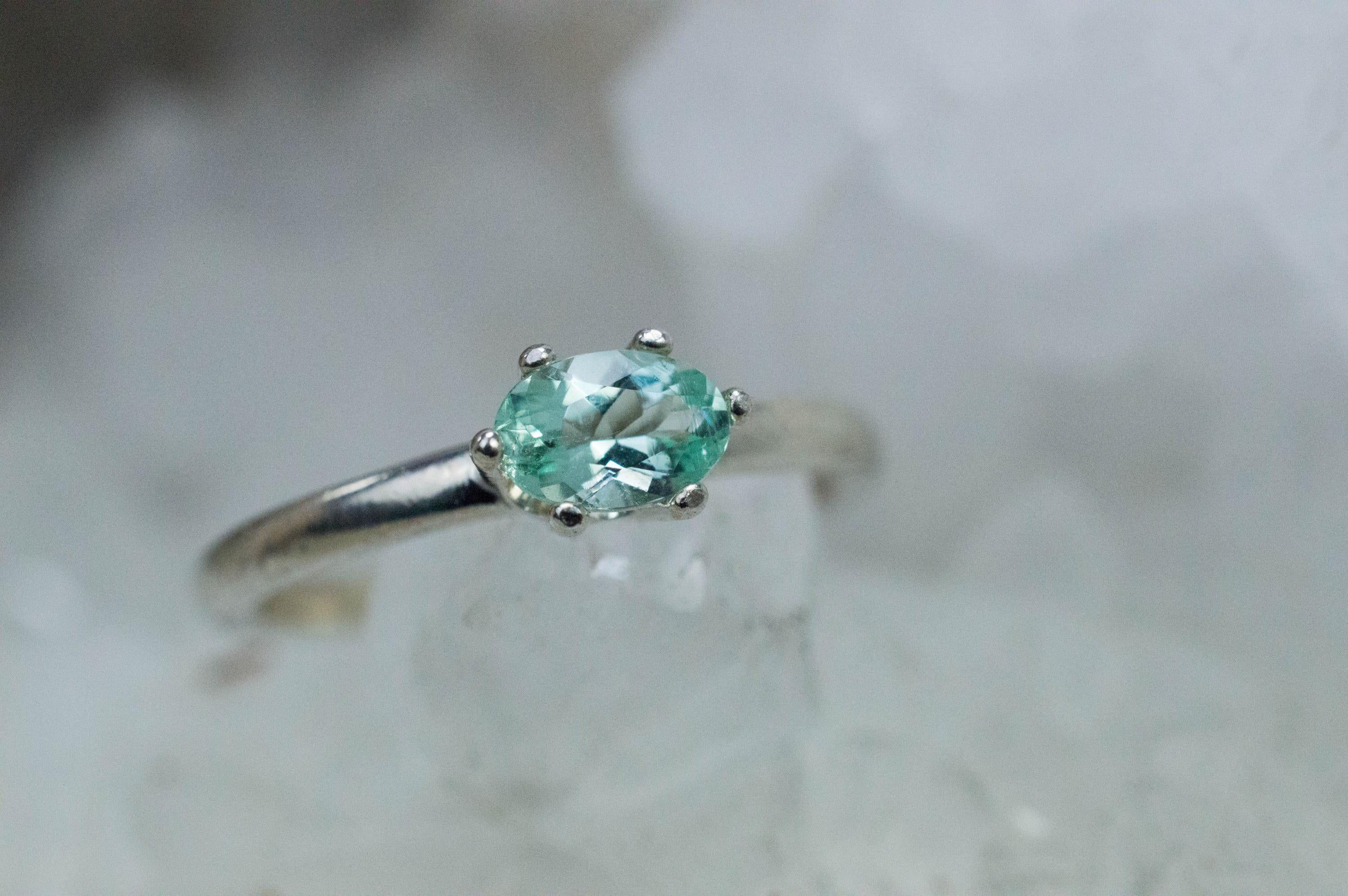 Green Beryl Ring; Natural Untreated Nigerian Beryl; 0.420cts - Mark Oliver Gems