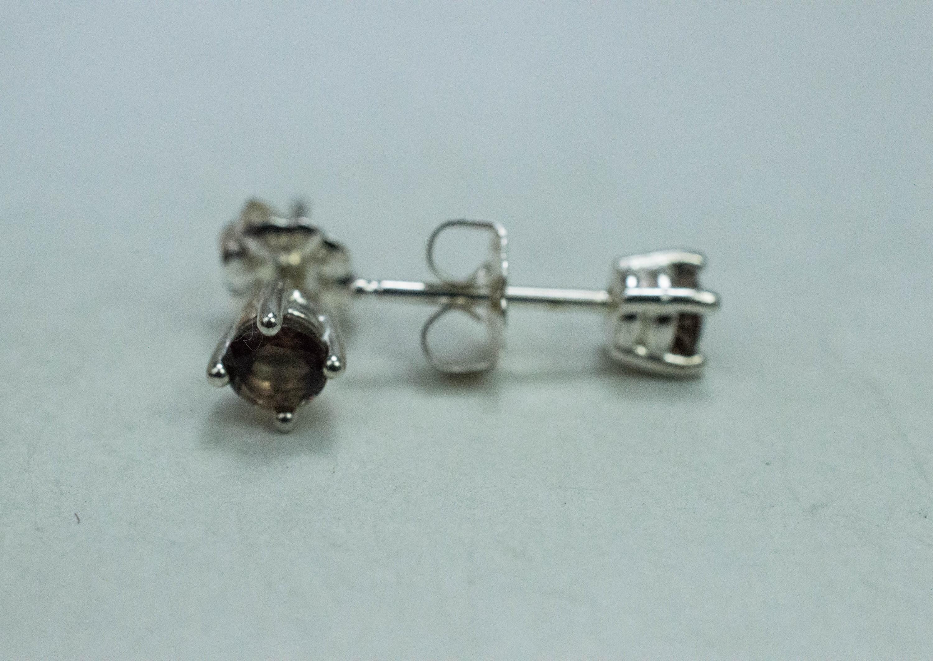 Smoky Quartz Earrings; Natural Untreated USA Quartz; 0.450cts - Mark Oliver Gems