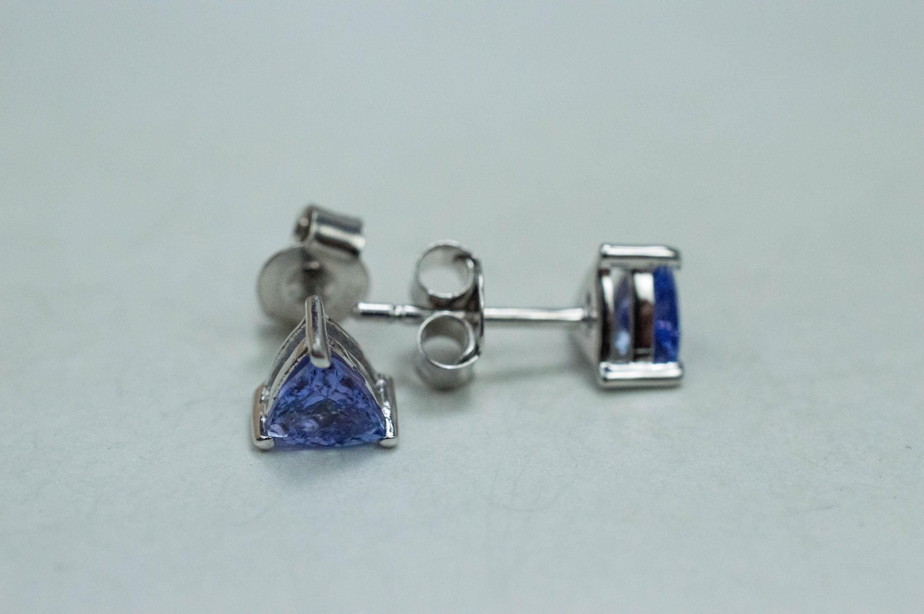 Tanzanite Earrings; Natural Tanzania Tanzanite; 0.950cts - Mark Oliver Gems