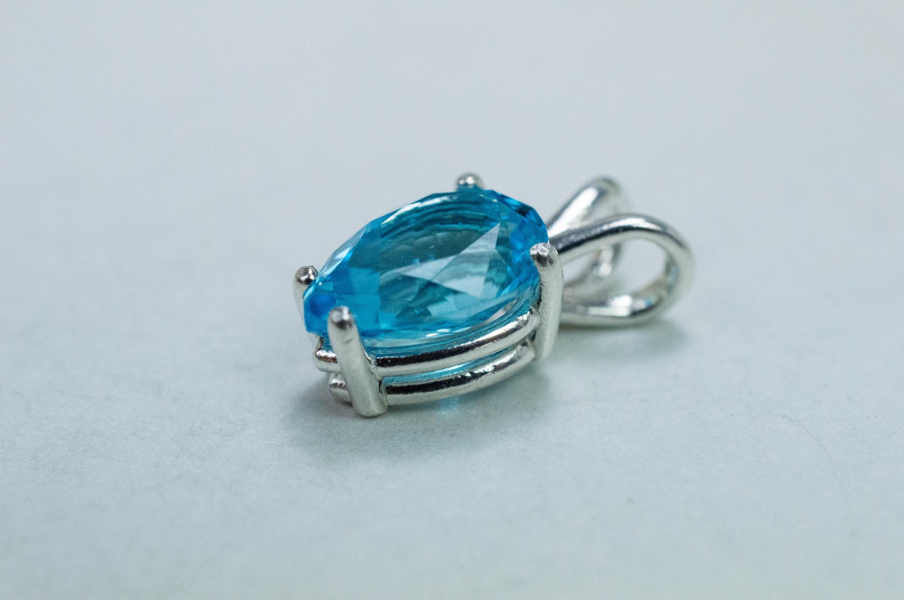 Blue Topaz Pendant; Natural Brazilian Topaz; 2.505cts - Mark Oliver Gems