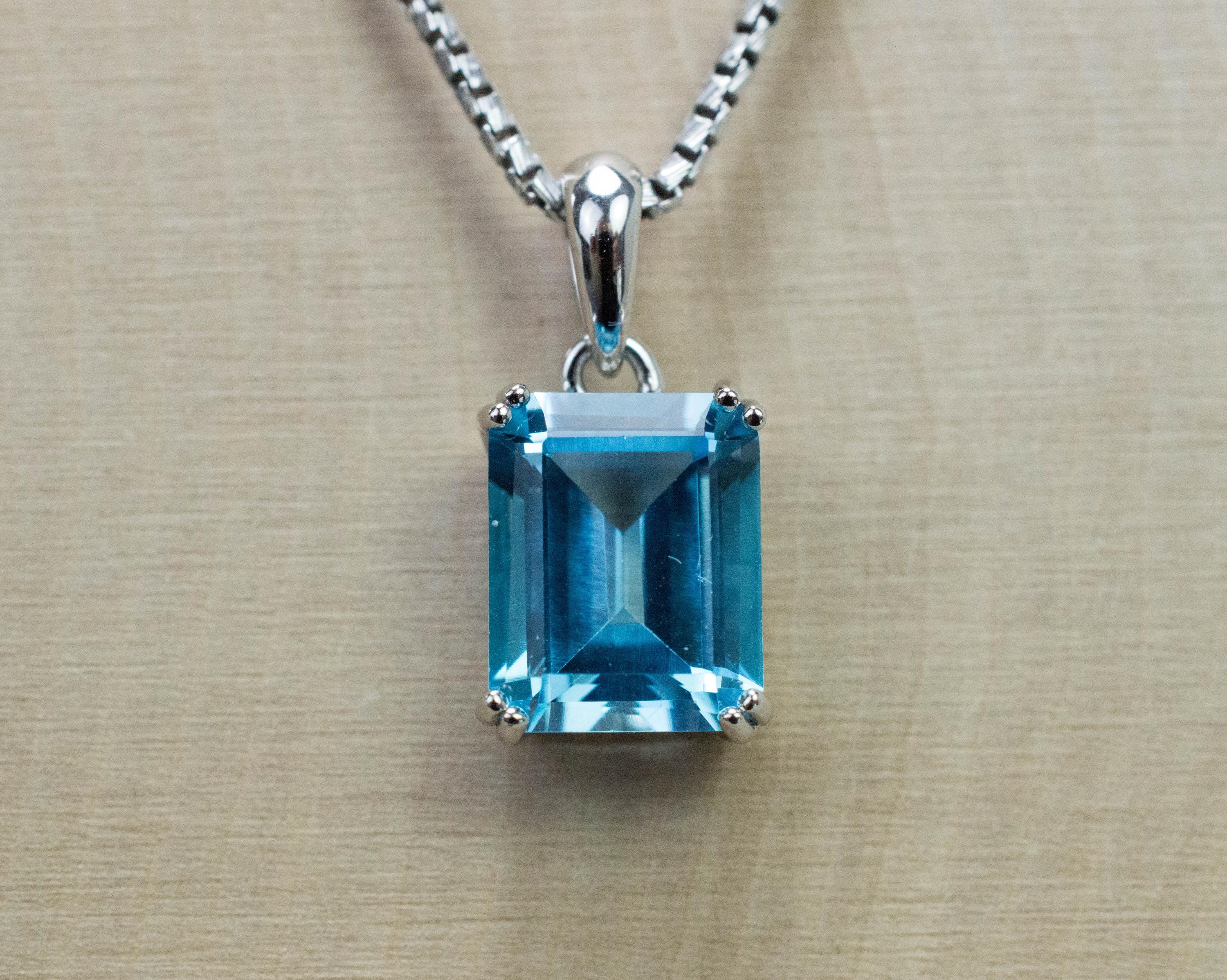Blue Topaz Pendant; Natural Brazilian Topaz; 3.750cts - Mark Oliver Gems